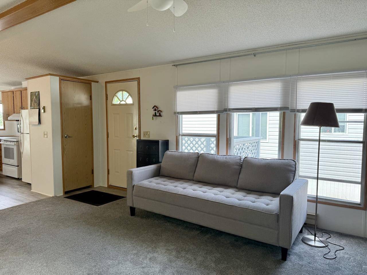 Sechelt, BC V7Z 0K9,5575 Mason RD #15