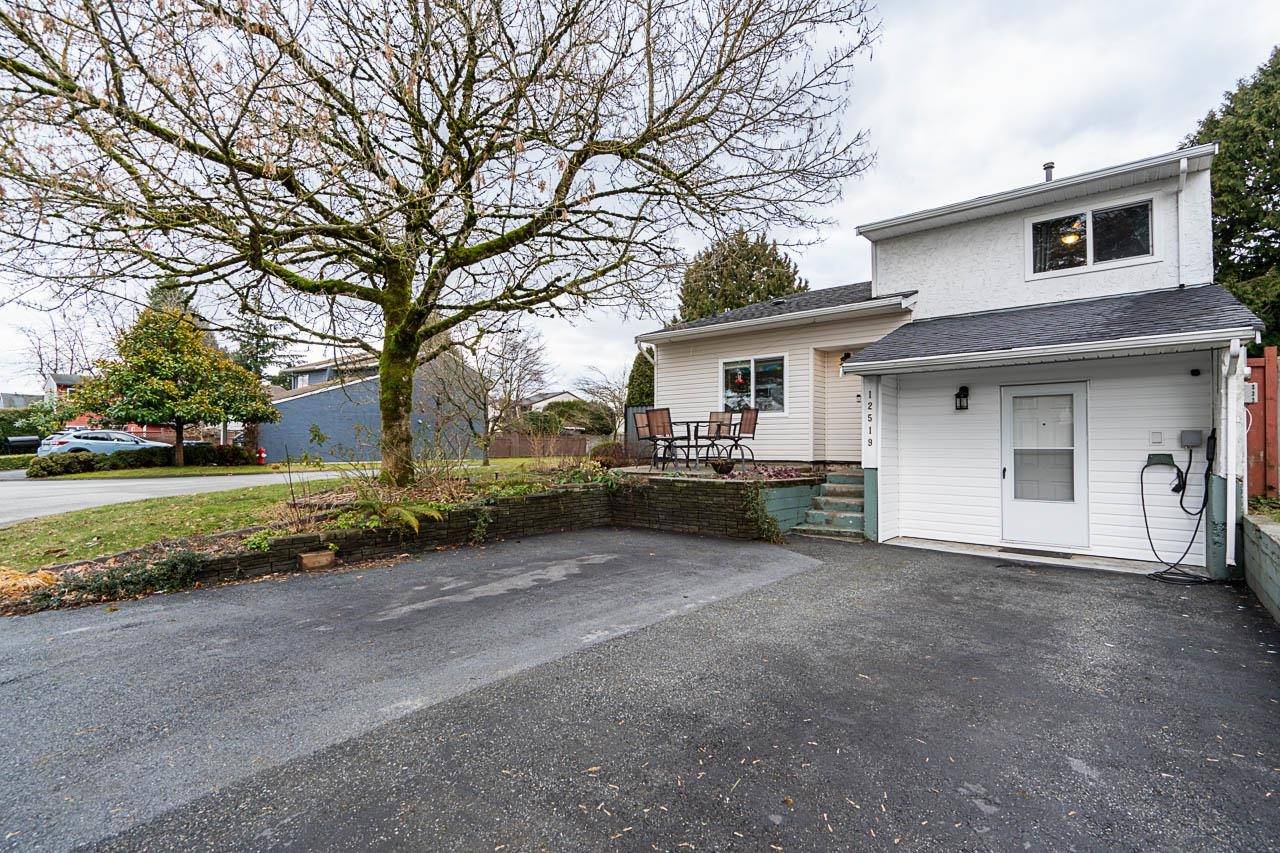 Surrey, BC V3W 7W5,12519 76a AVE