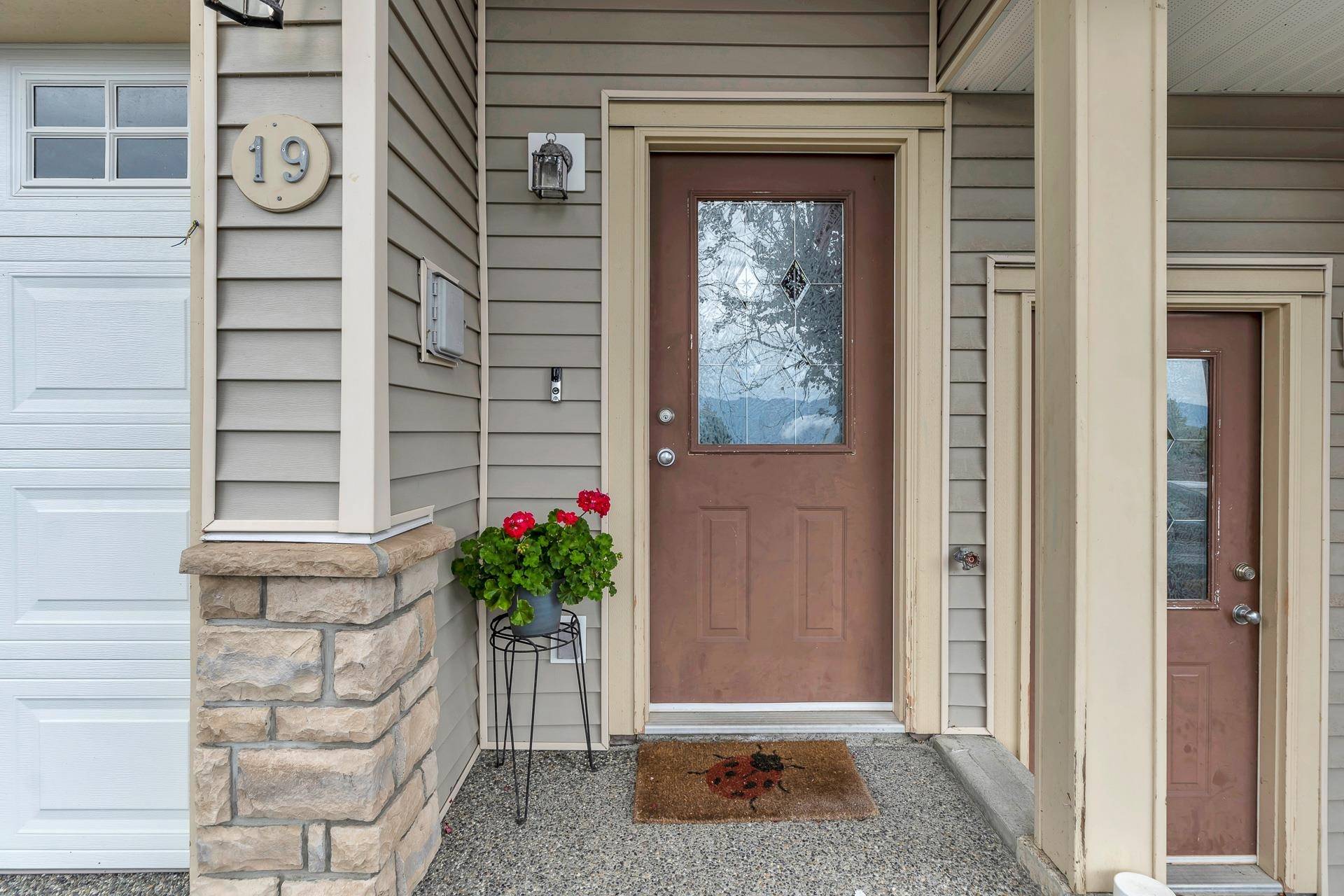 Chilliwack, BC V2R 5T3,46858 Russell RD #19