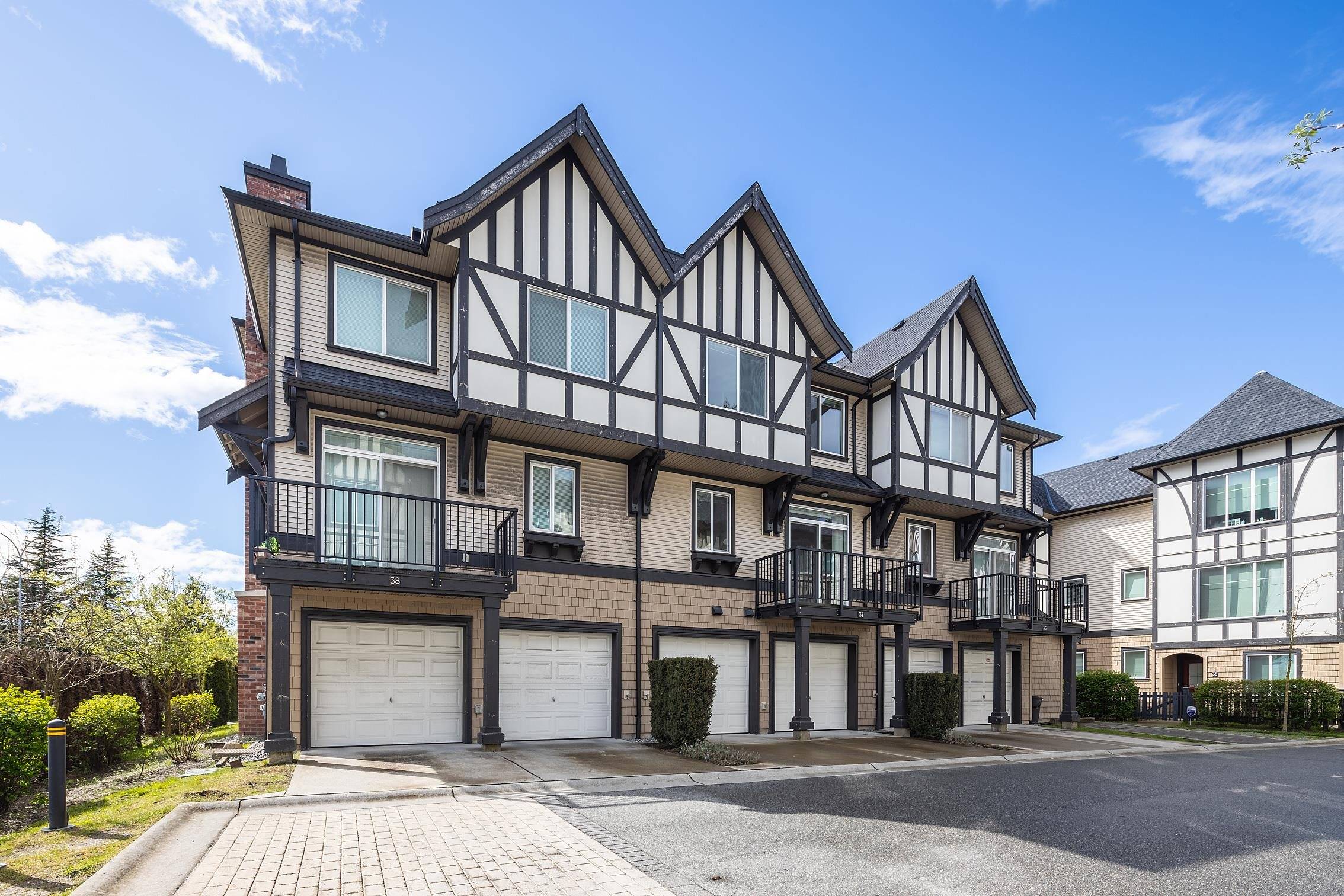 Richmond, BC V6X 0M4,9728 Alexandra RD #37