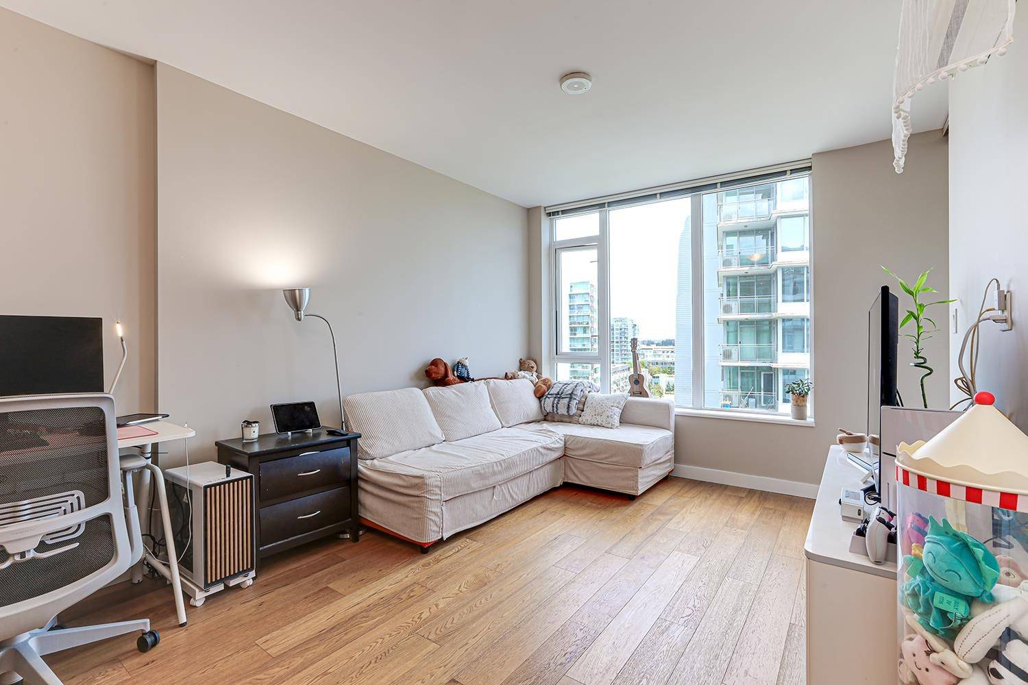 Richmond, BC V6X 1X5,6951 Elmbridge WAY #1001