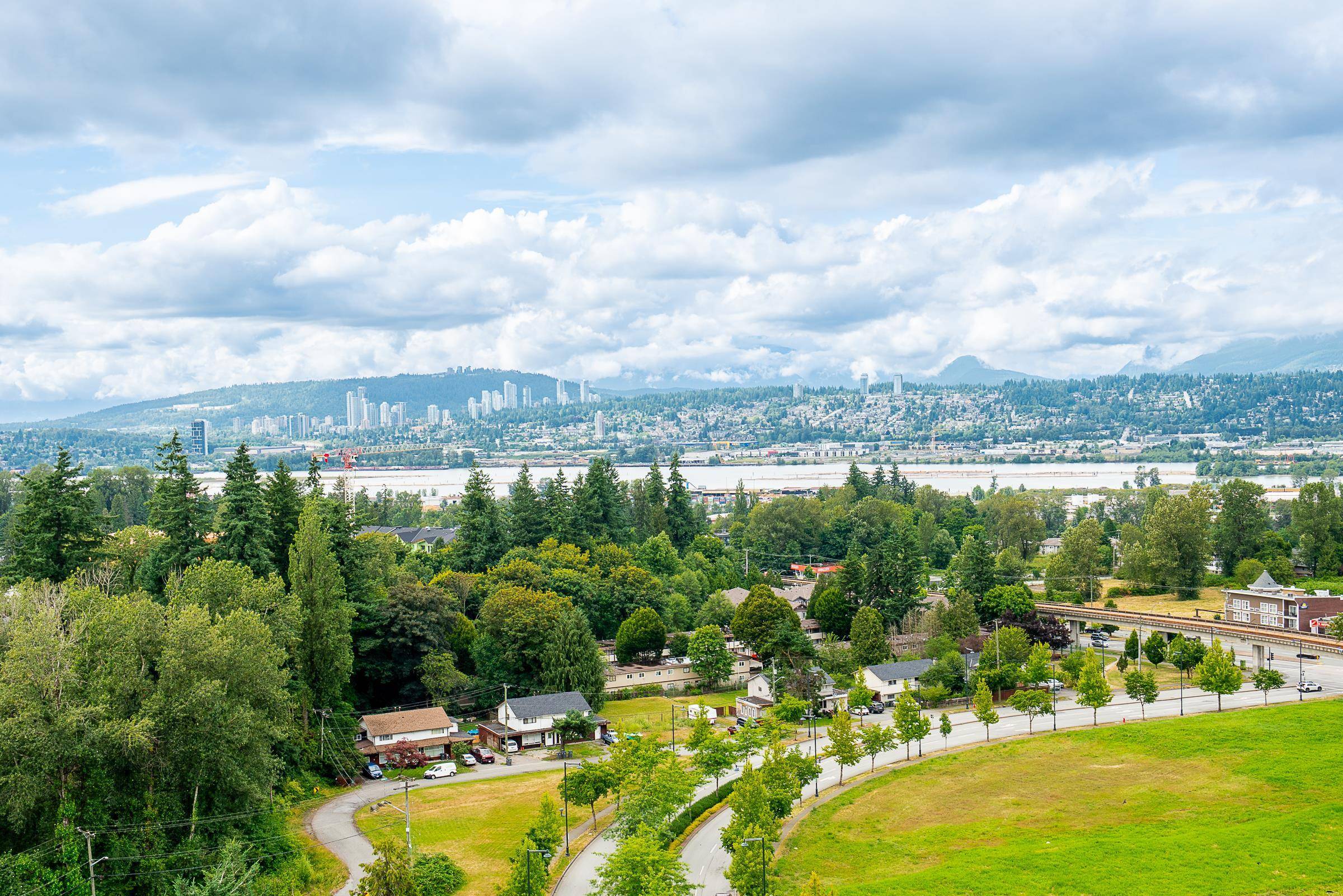 Surrey, BC V3T 5V2,10899 University DR #1704