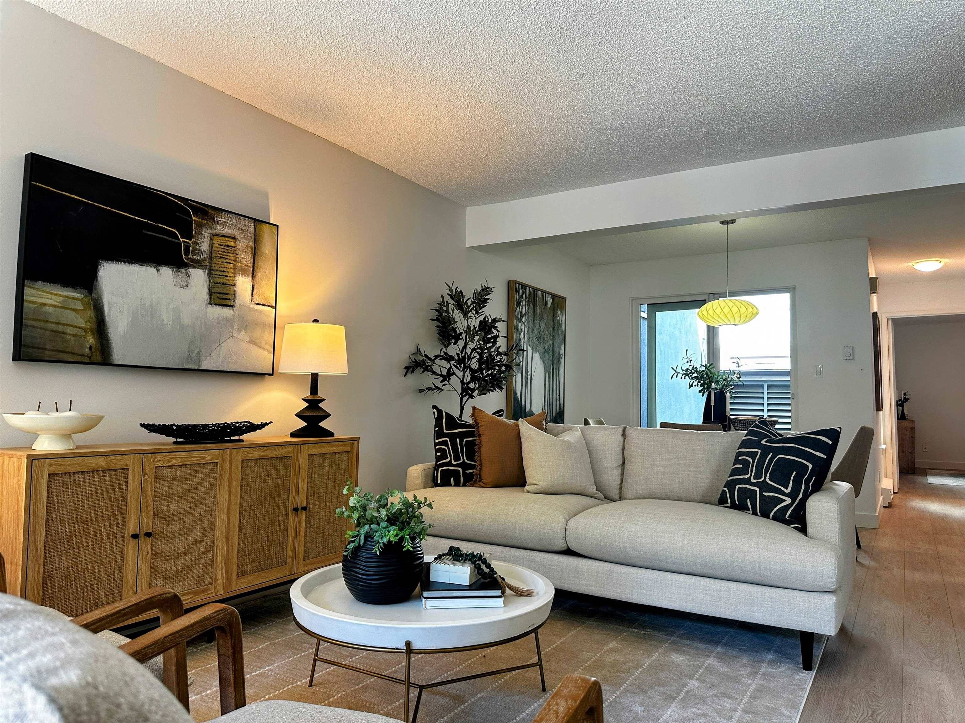 Vancouver, BC V6H 3W4,1369 W 8th AVE