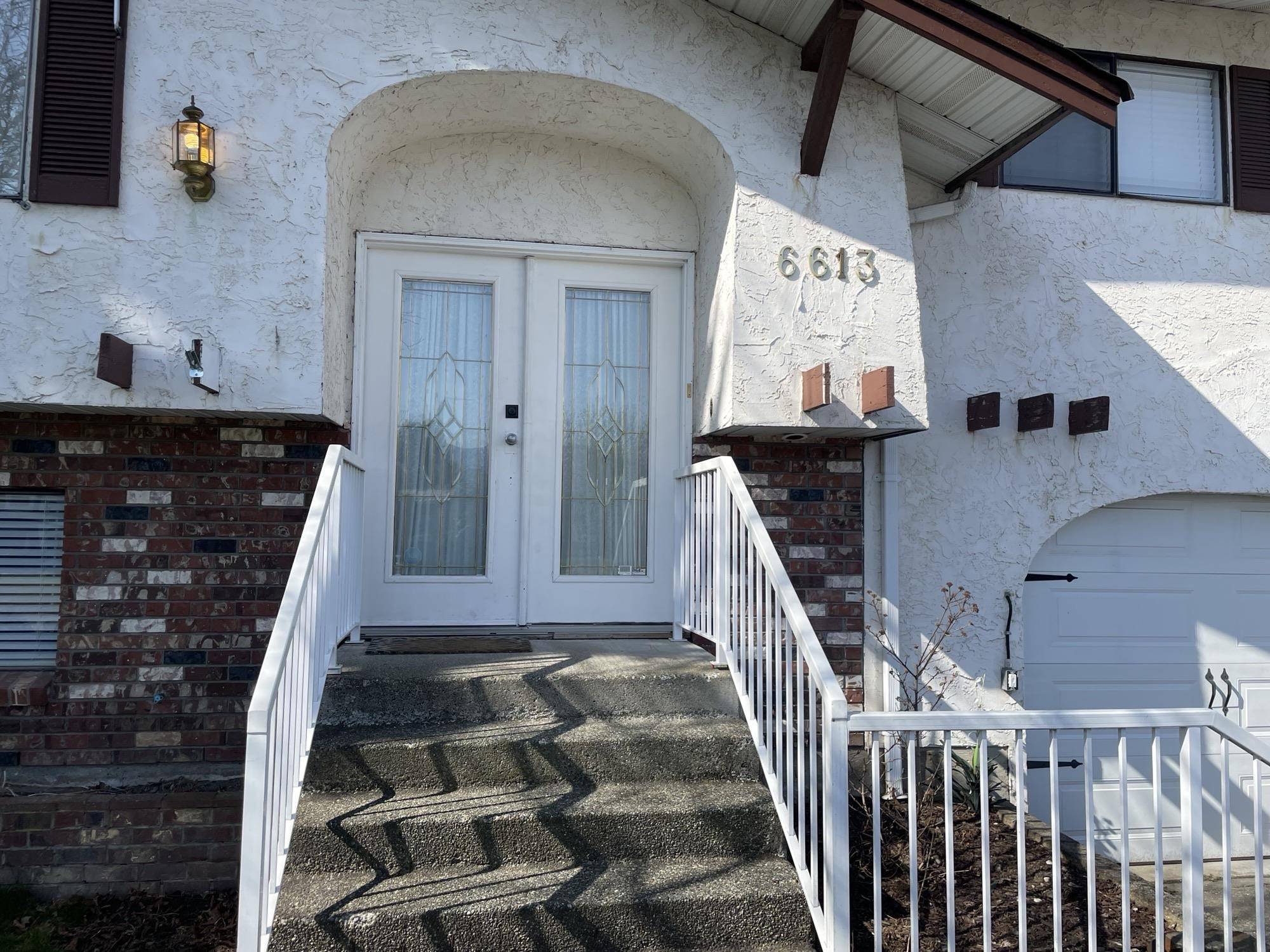 Chilliwack, BC V2R 1L9,6613 Greenmount ST #Upper House