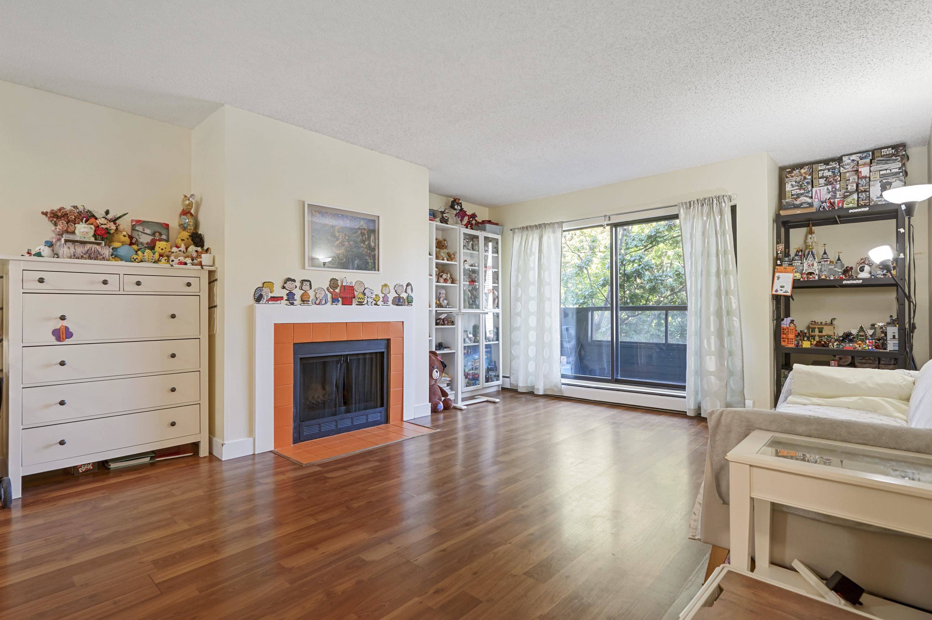 Richmond, BC V6X 3G1,8600 Ackroyd RD #202