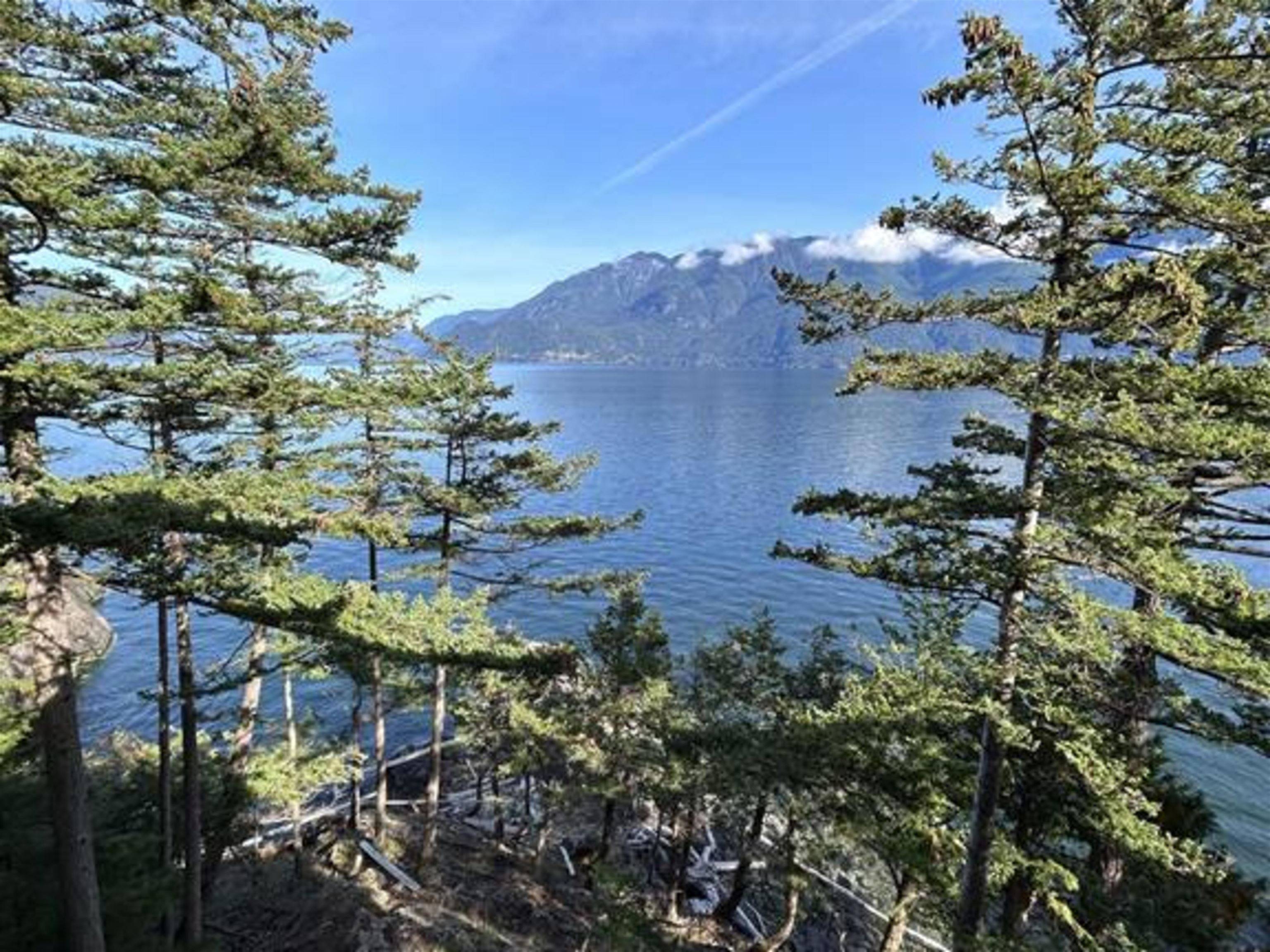 Gambier Island, BC V0N 1V0,926 Mount Artaban RD