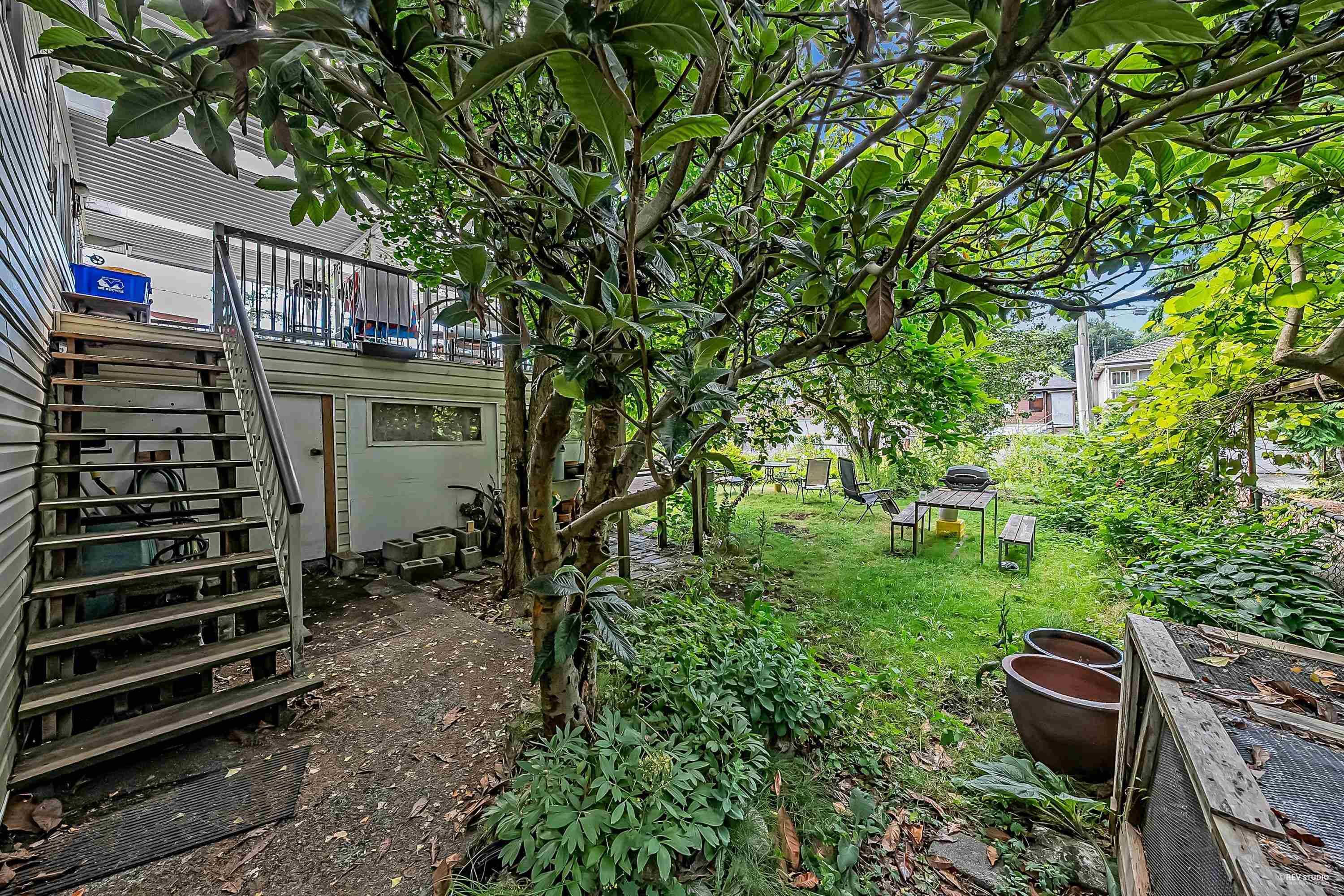 Vancouver, BC V5V 1K3,744 E 19th AVE
