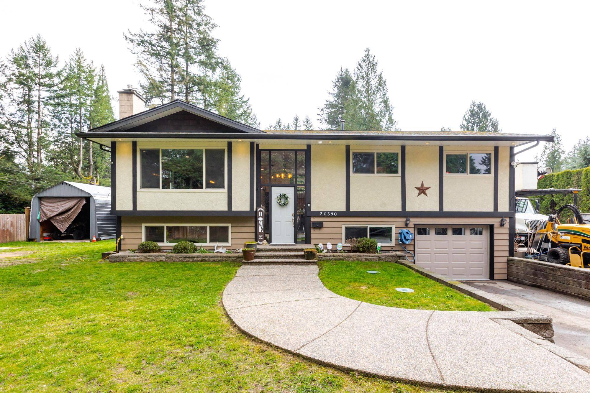 Langley, BC V3A 3A7,20390 42 AVE