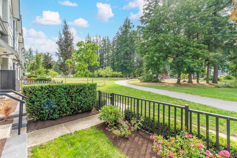 Surrey, BC V3Z 0W4,16760 25 AVE #40