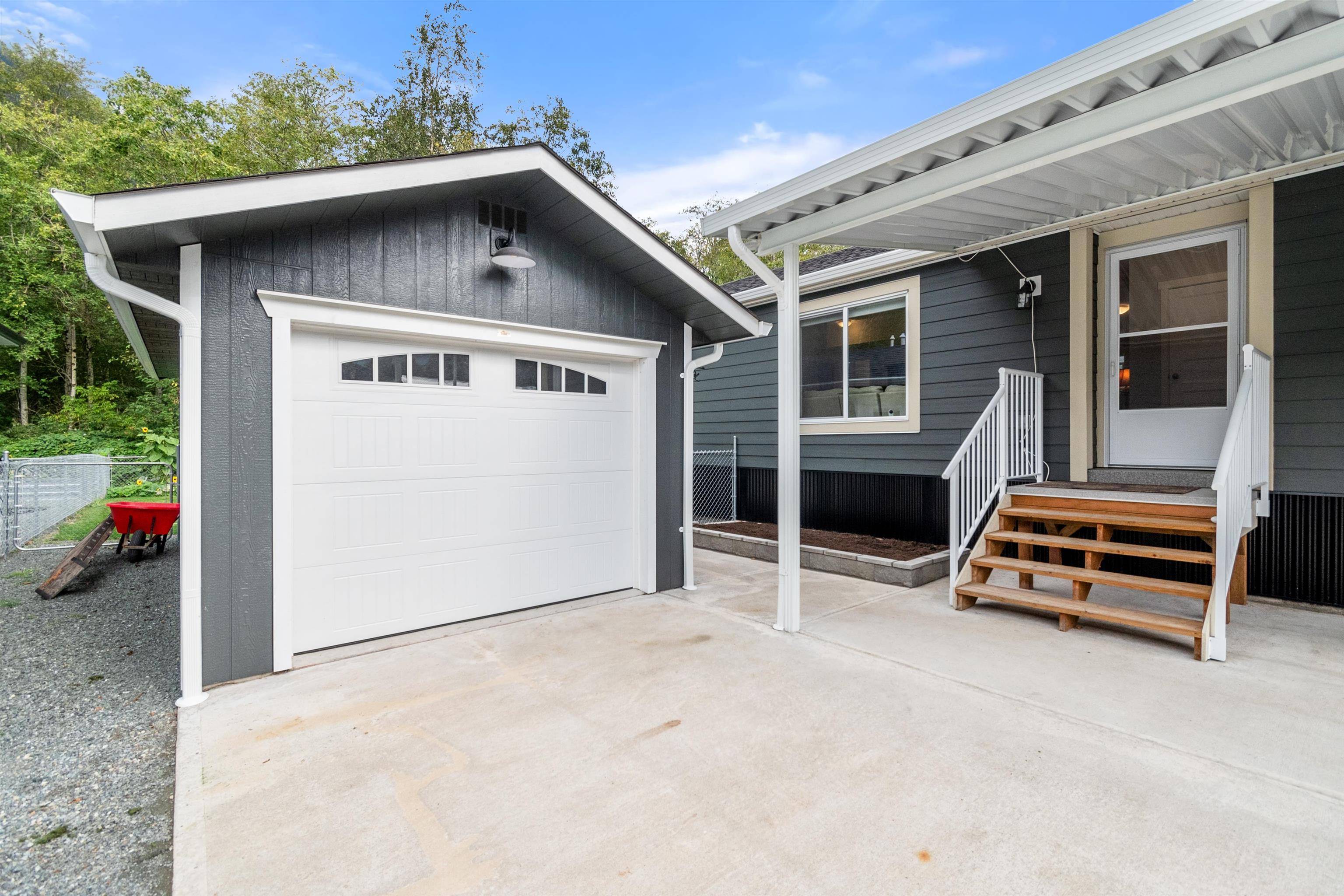 Hope, BC V0X 1L3,59060 Lougheed HWY #36