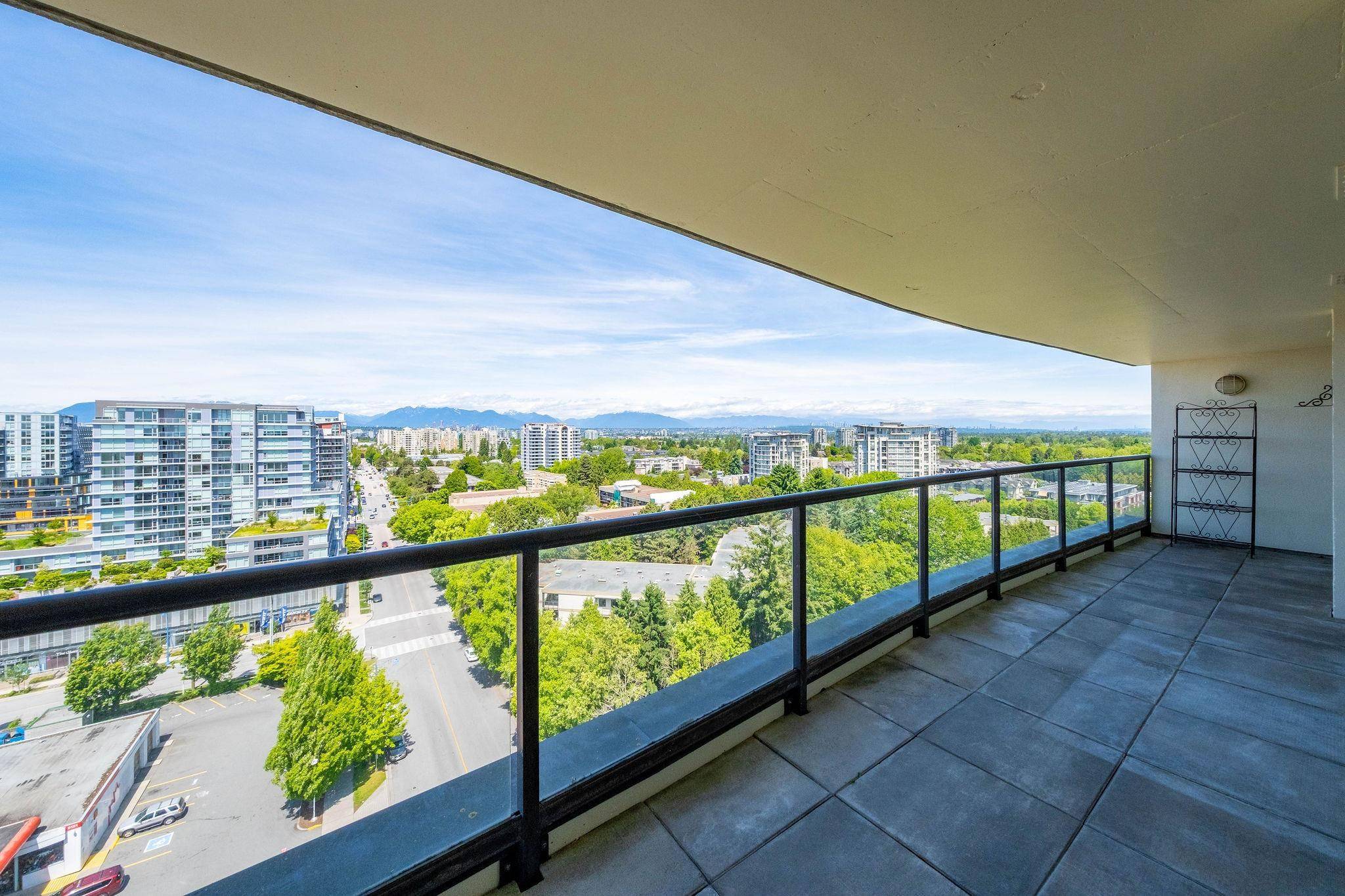 Richmond, BC V6Y 4G1,8180 Granville AVE #1702