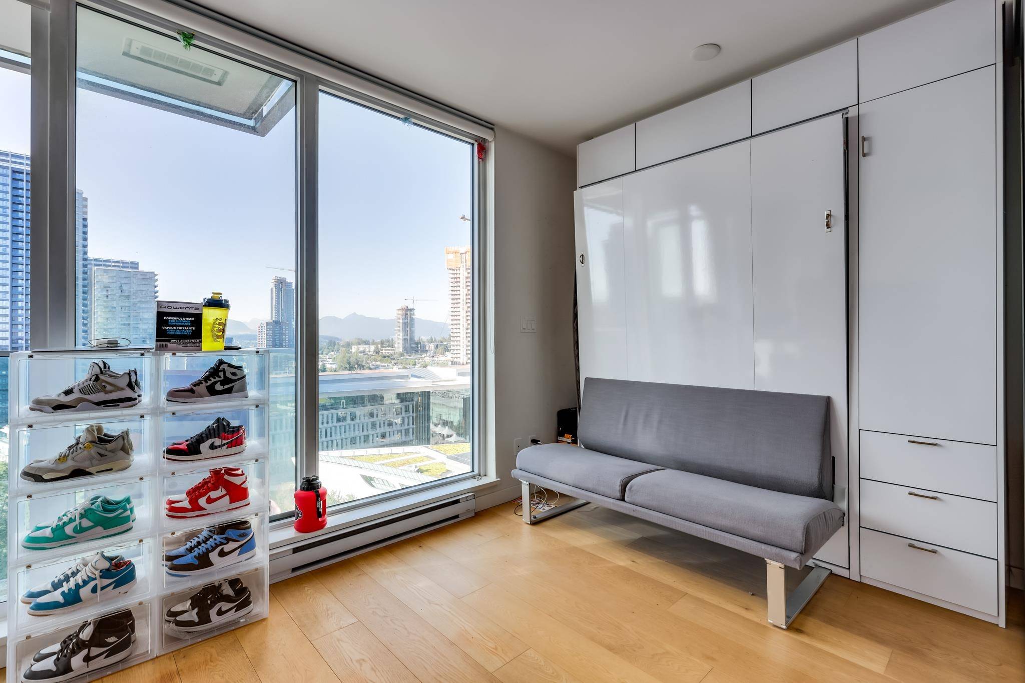 Surrey, BC V3T 0N2,13438 Central AVE #1608