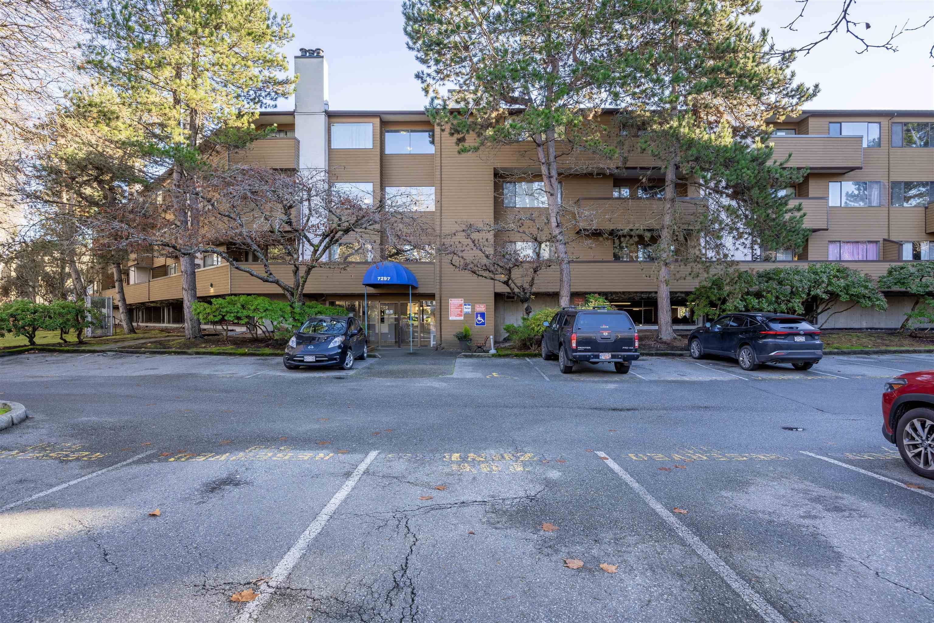 Richmond, BC V6Y 1X9,7297 Moffatt RD #204