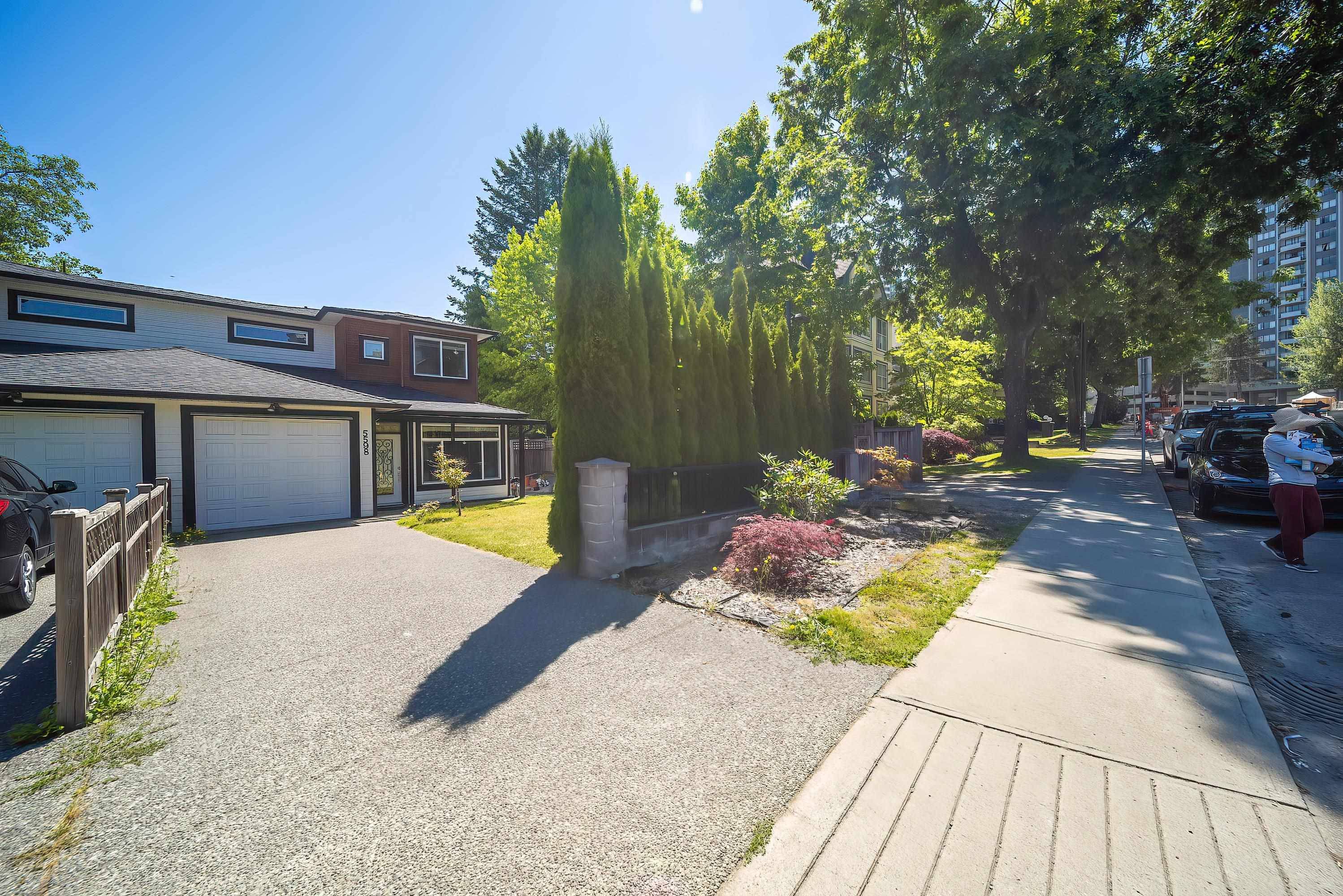 Burnaby, BC V5H 2P8,5598 Halley AVE