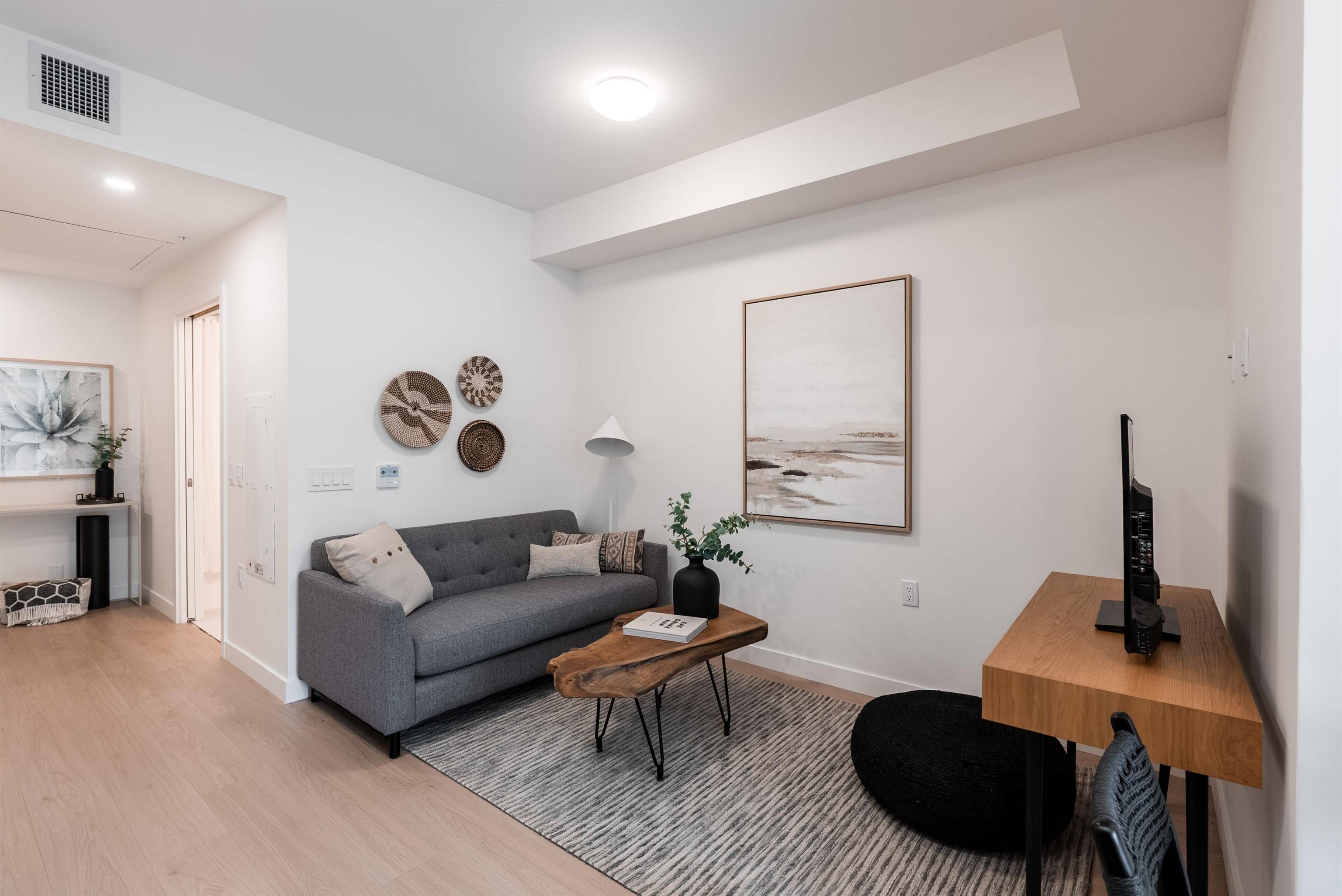 Port Moody, BC V0V 0V0,154 James RD #401