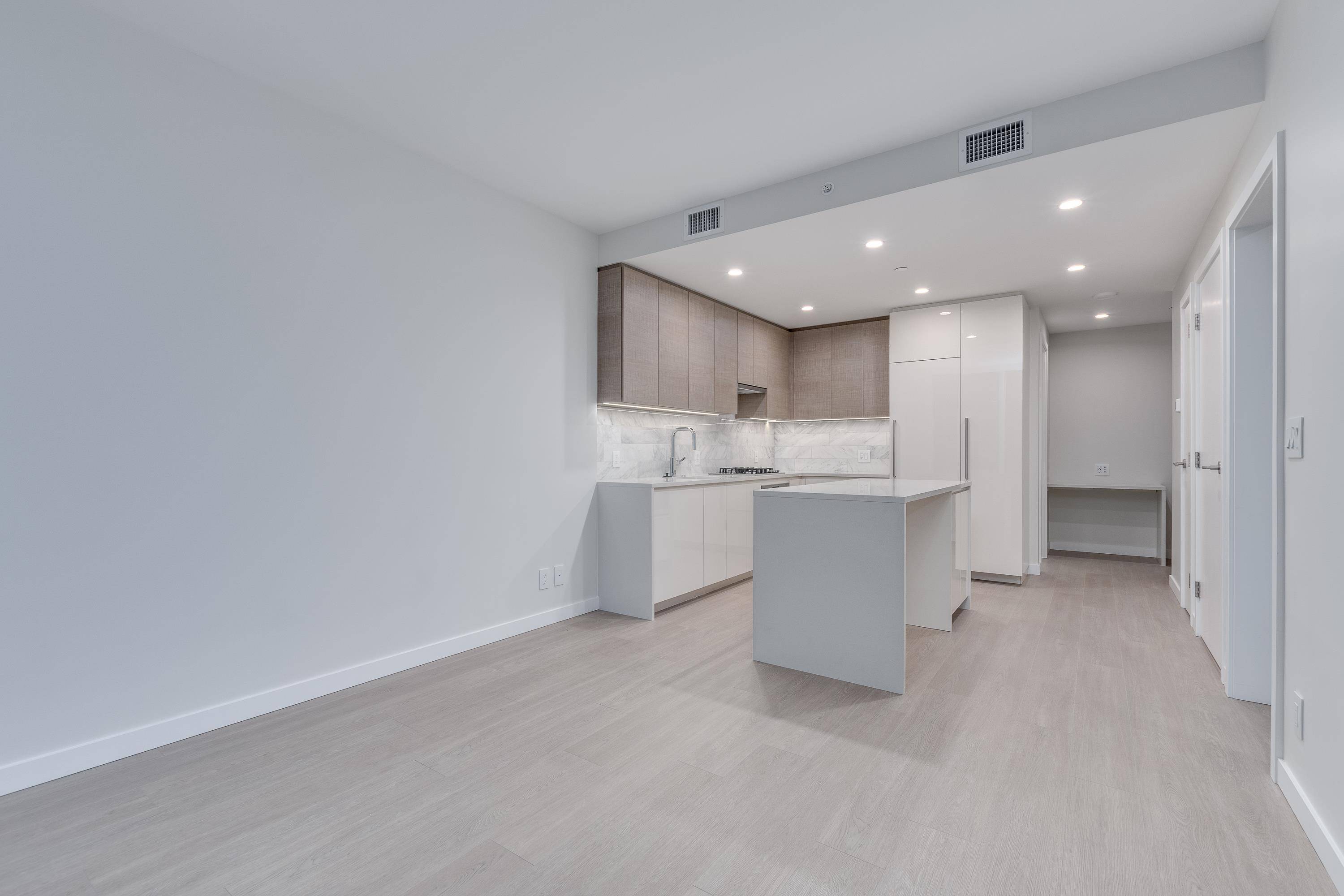 Burnaby, BC V5C 0N8,2108 Gilmore AVE #3511