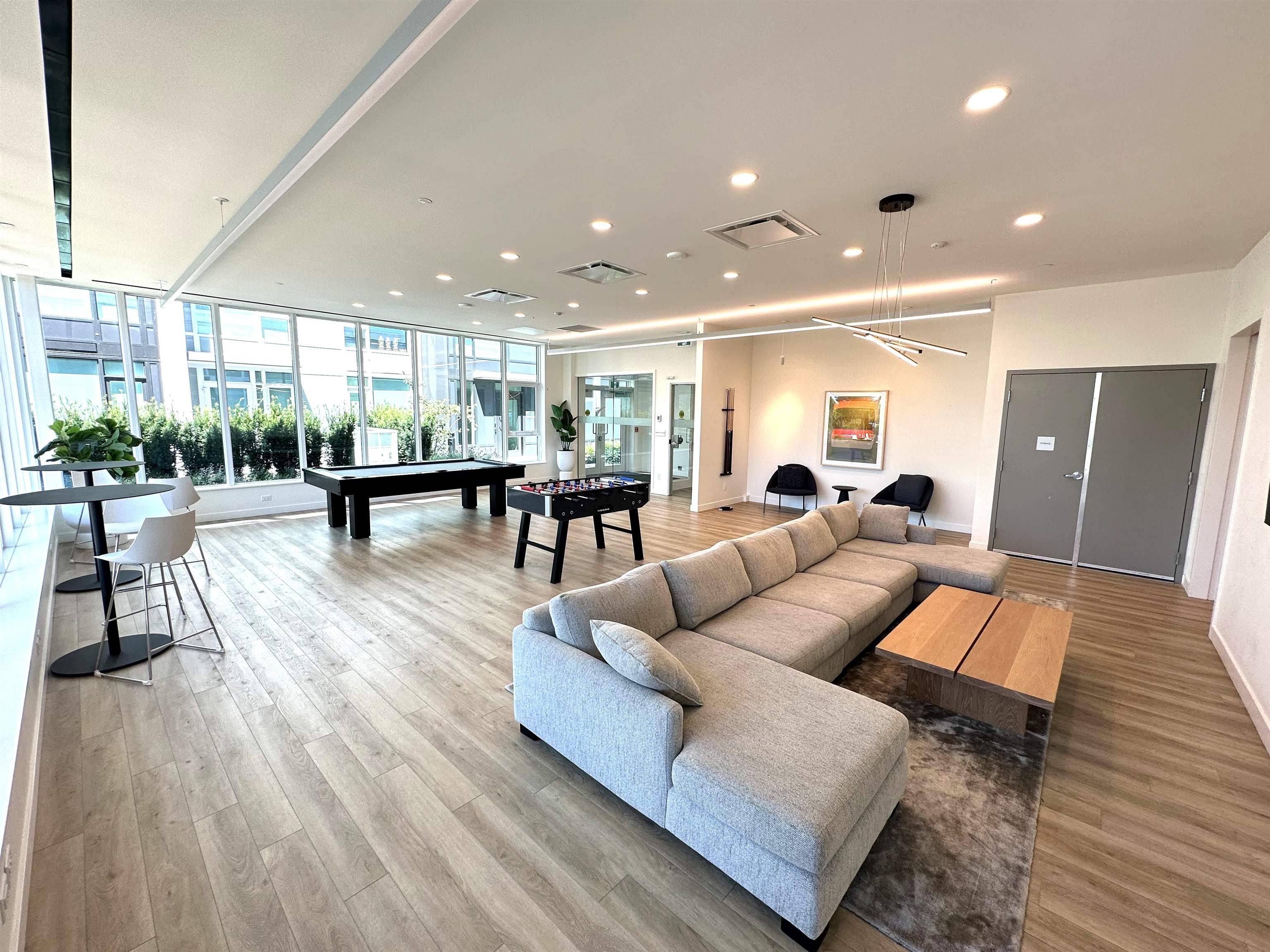 Coquitlam, BC V3K 0J1,318 Alderson AVE #1204
