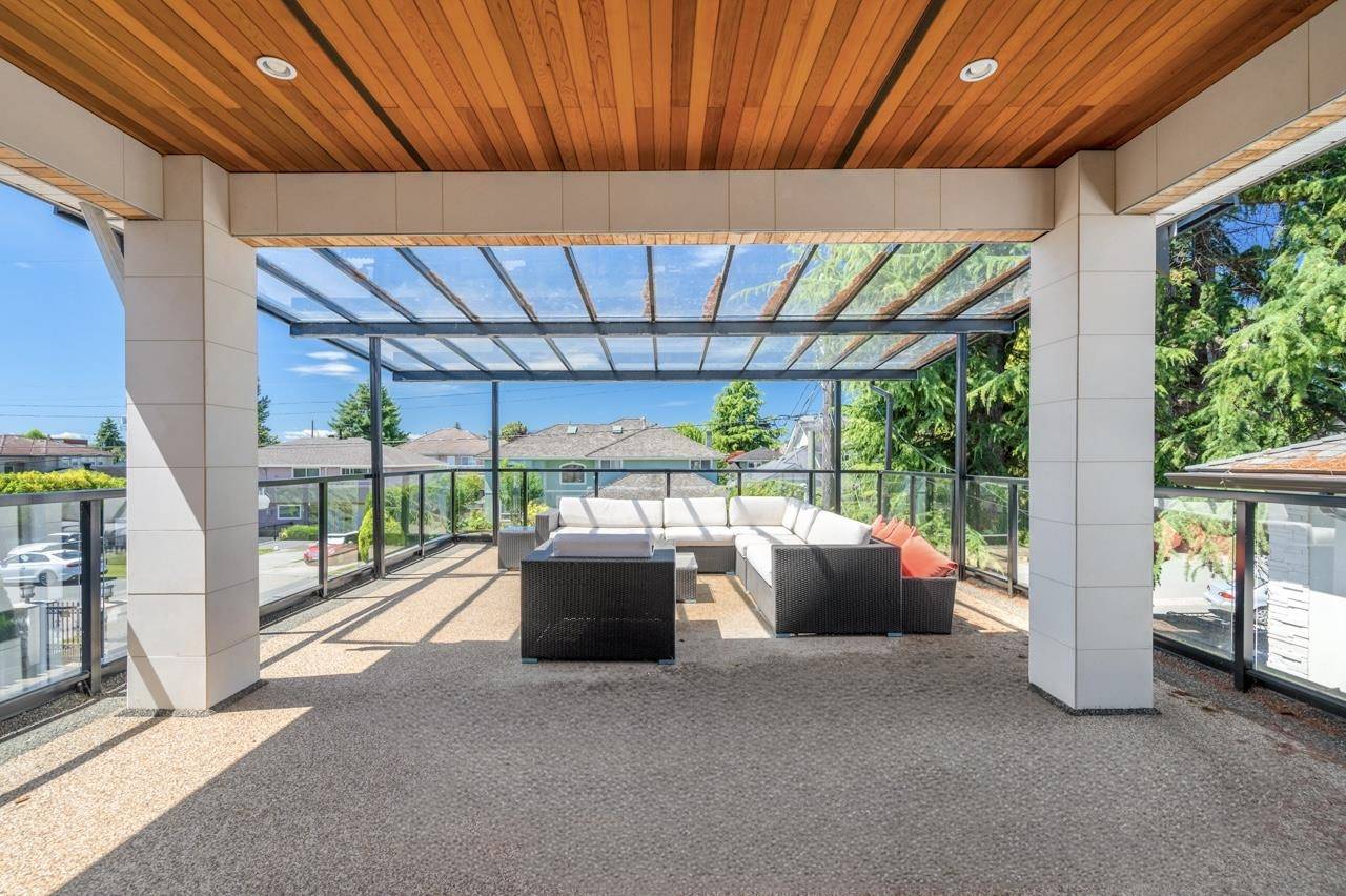 Richmond, BC V7C 1R7,8520 Littlemore PL