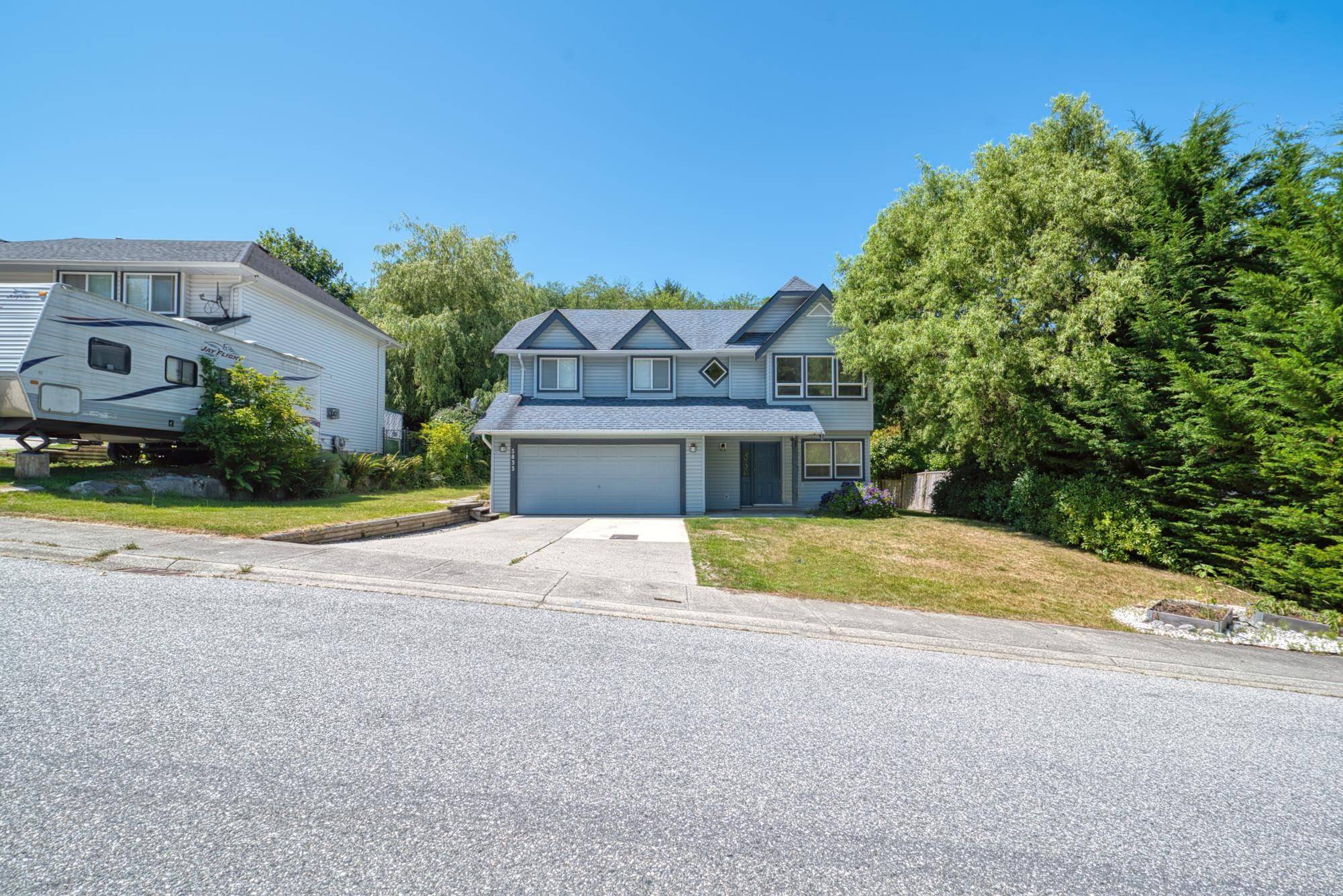 Sechelt, BC V7Z 0R3,5833 Heron PL