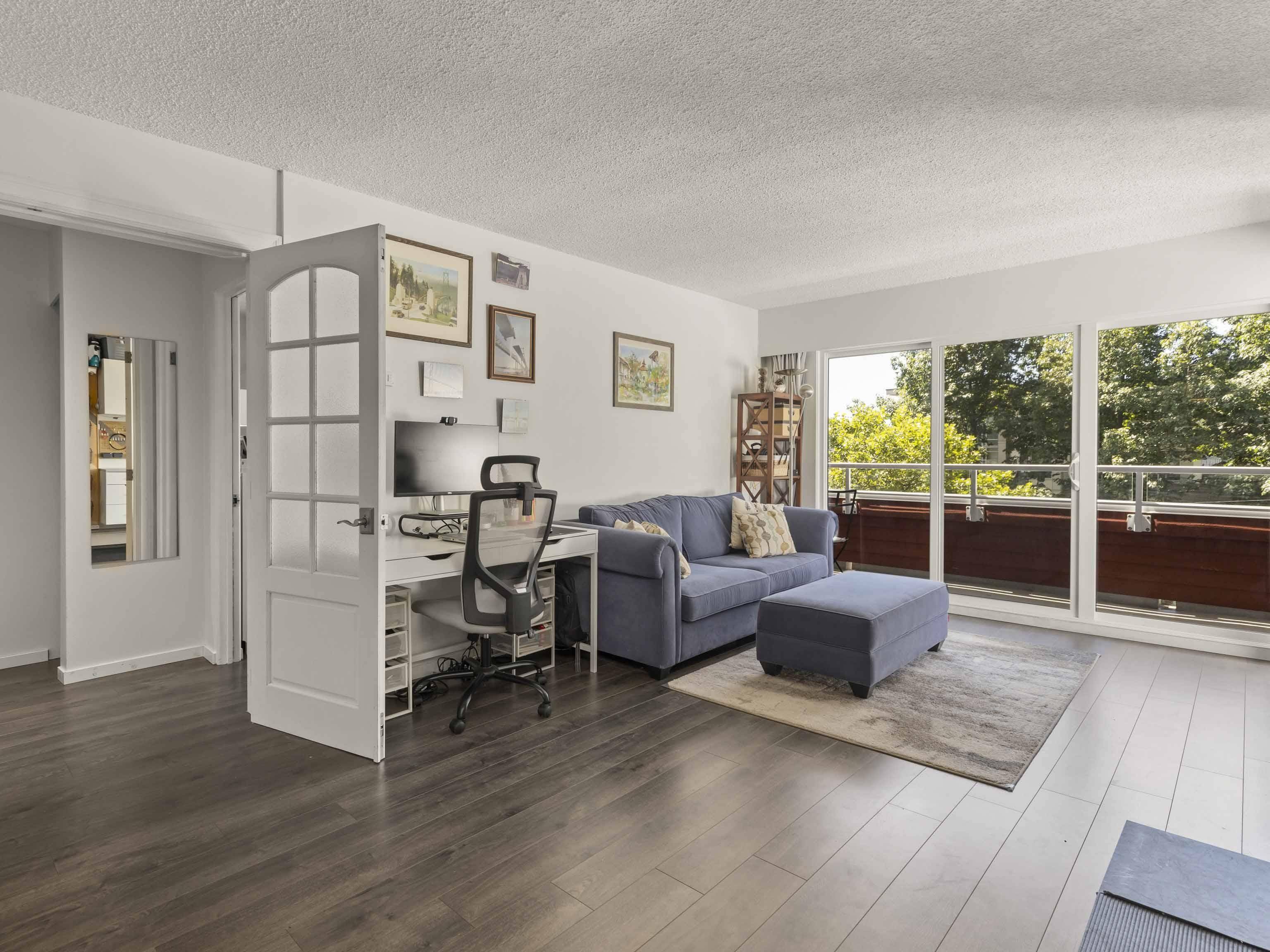 North Vancouver, BC V7M 1B4,250 W 1 ST #401
