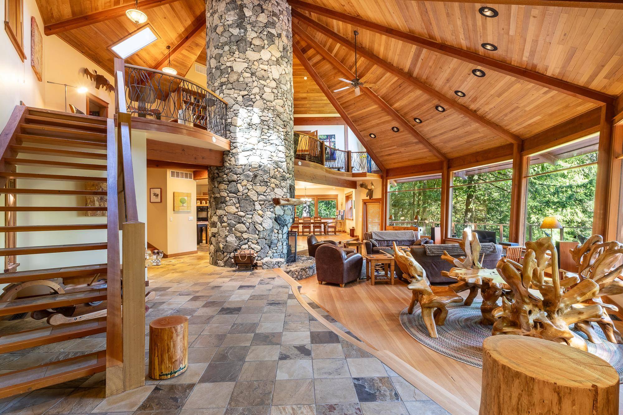 Madeira Park, BC V0N 2H1,12929 Sunshine Coast HWY