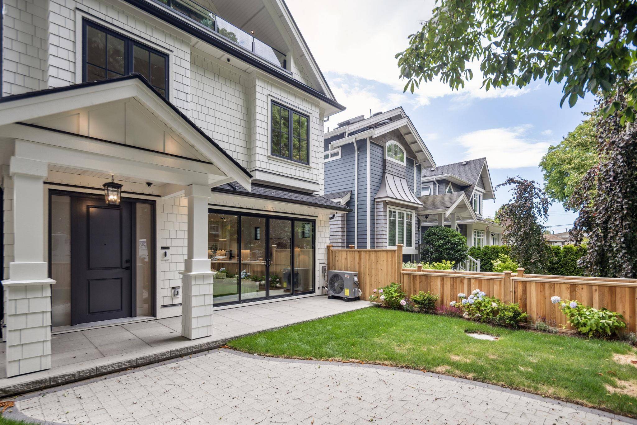 Vancouver, BC V5W 1K2,250 E 39th AVE #1