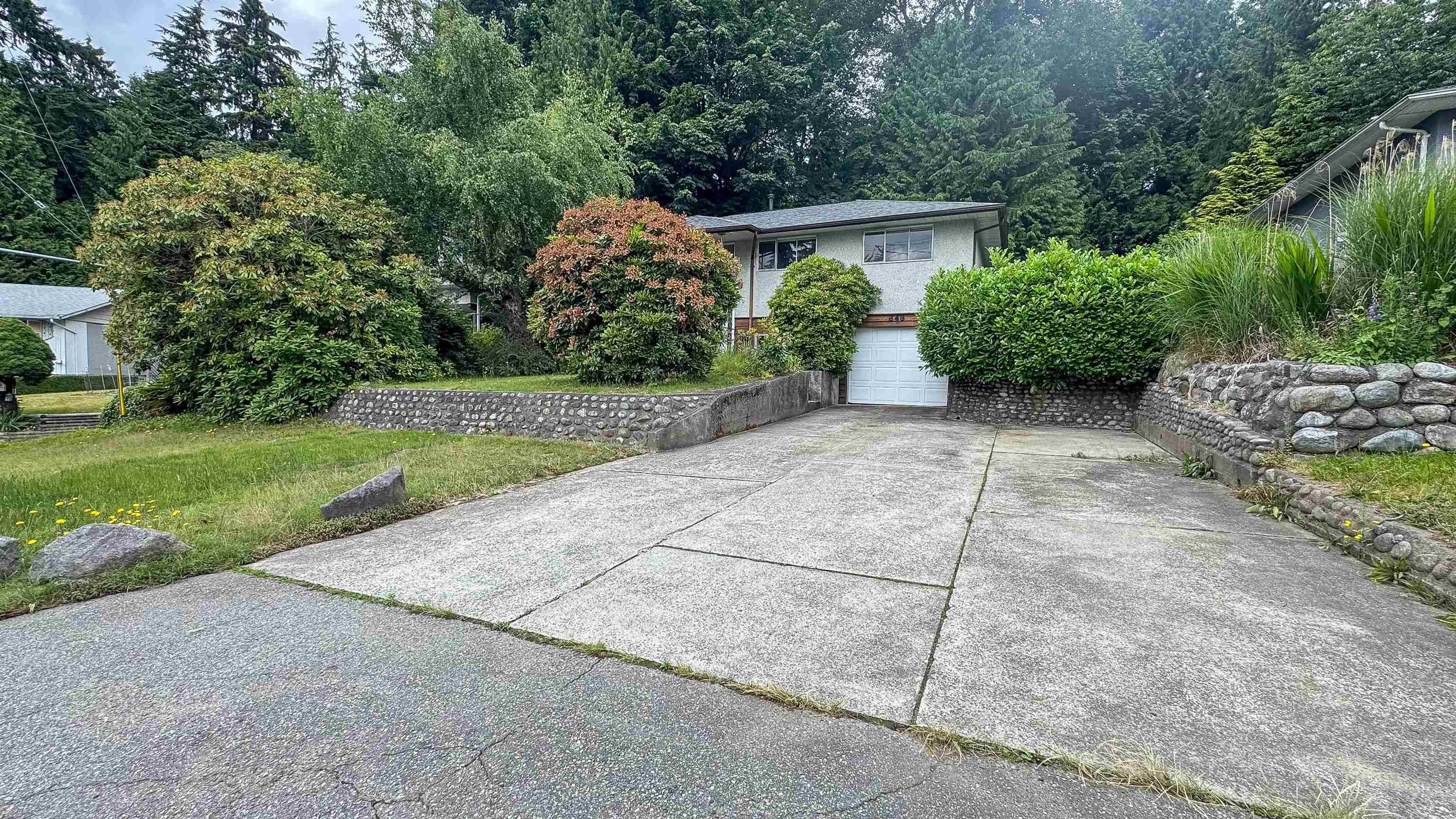 Coquitlam, BC V3J 3T4,646 Claremont ST