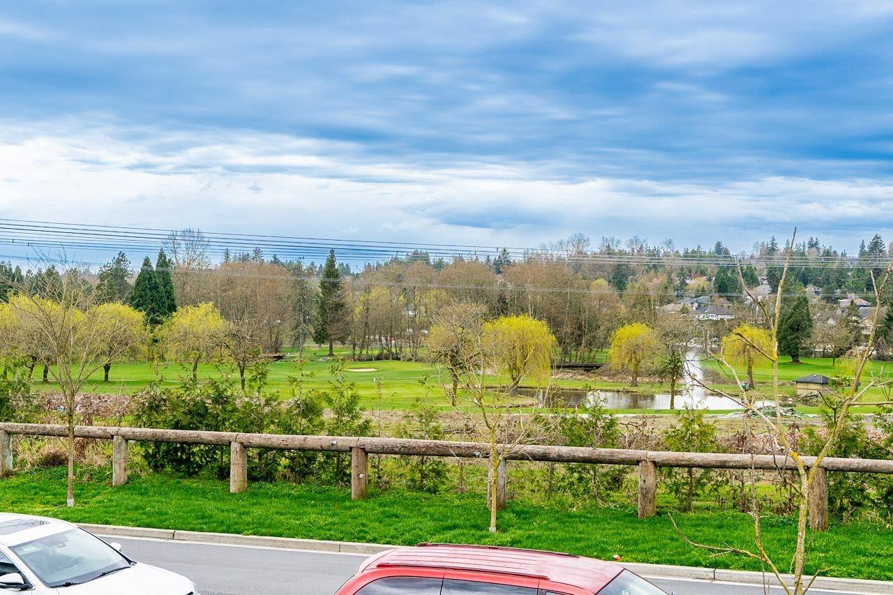Surrey, BC V3S 0B1,15255 Sitka DR #97