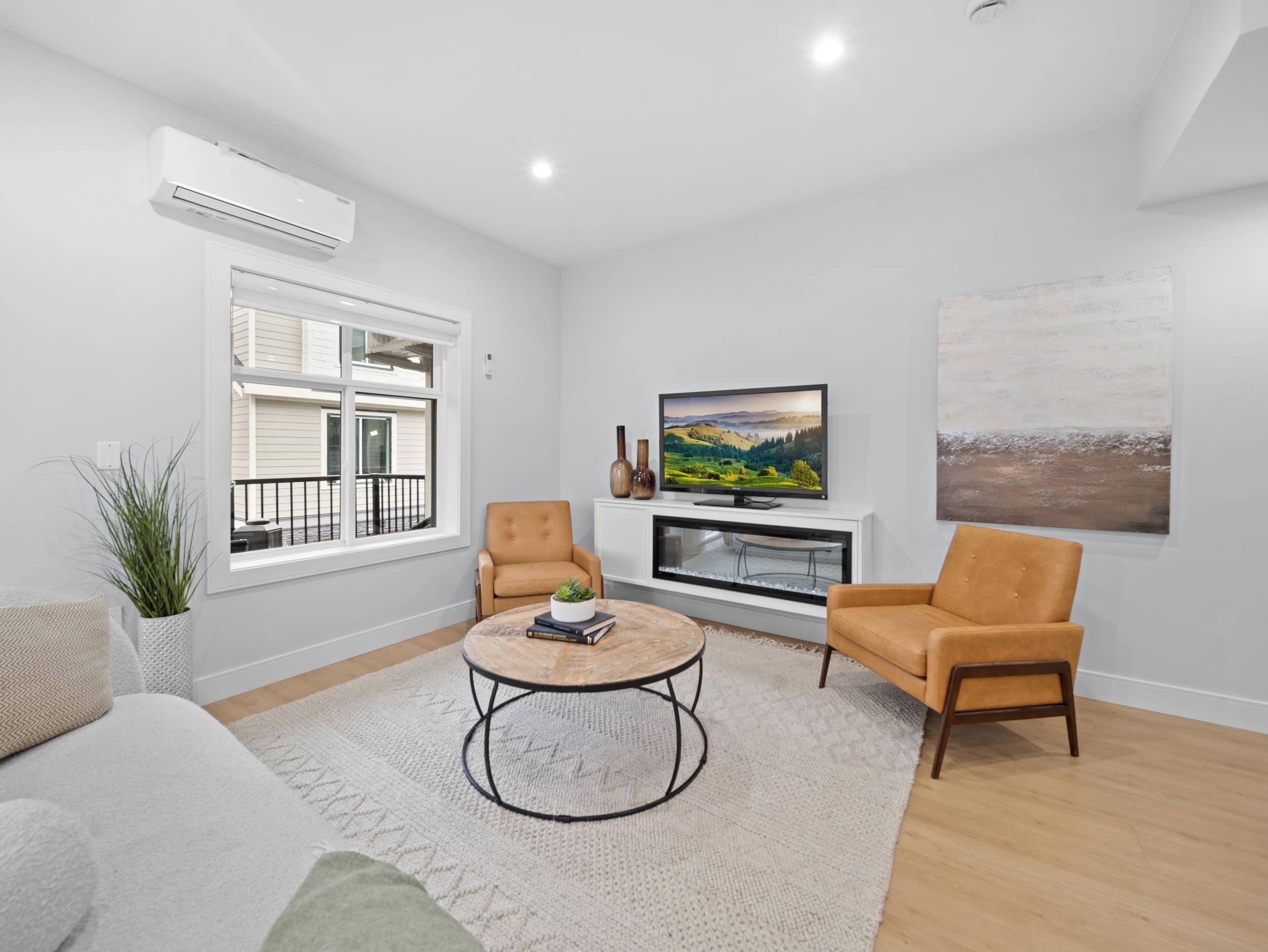 Surrey, BC V4N 4J8,9688 182a ST #7
