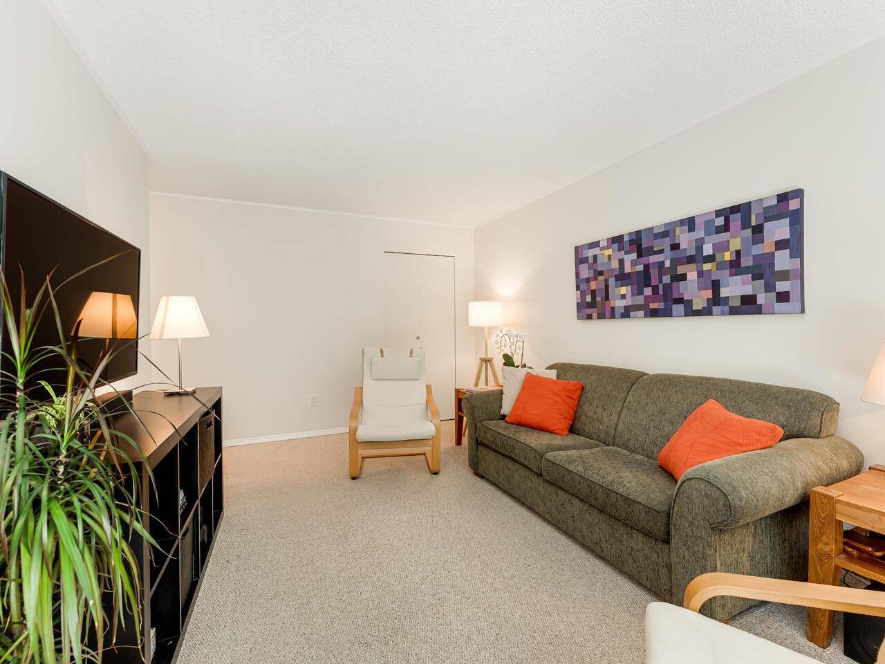 Burnaby, BC V5A 3V6,8326 Vinewood PL