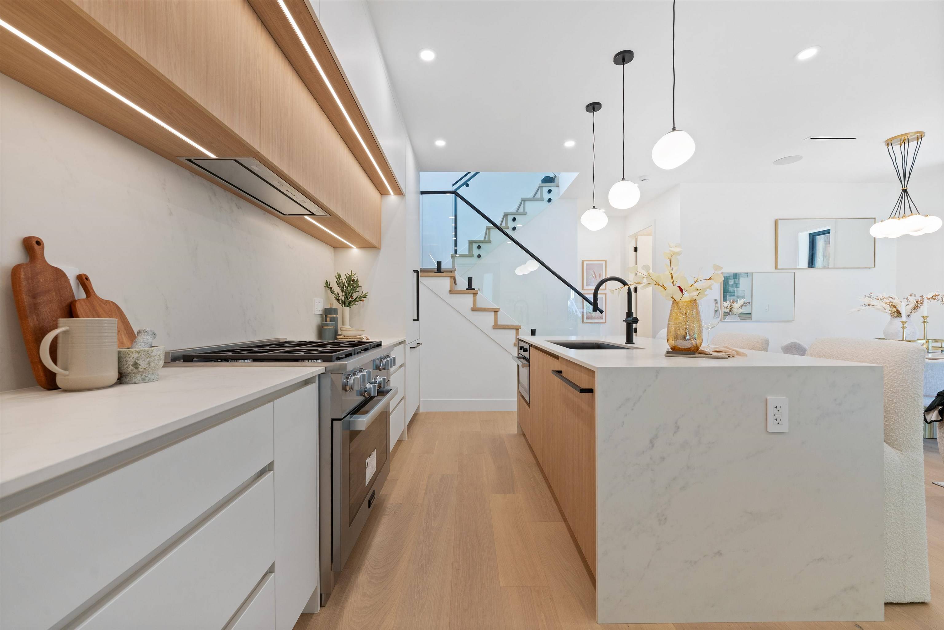 Vancouver, BC V6K 2P9,2858 West 12th AVE #1