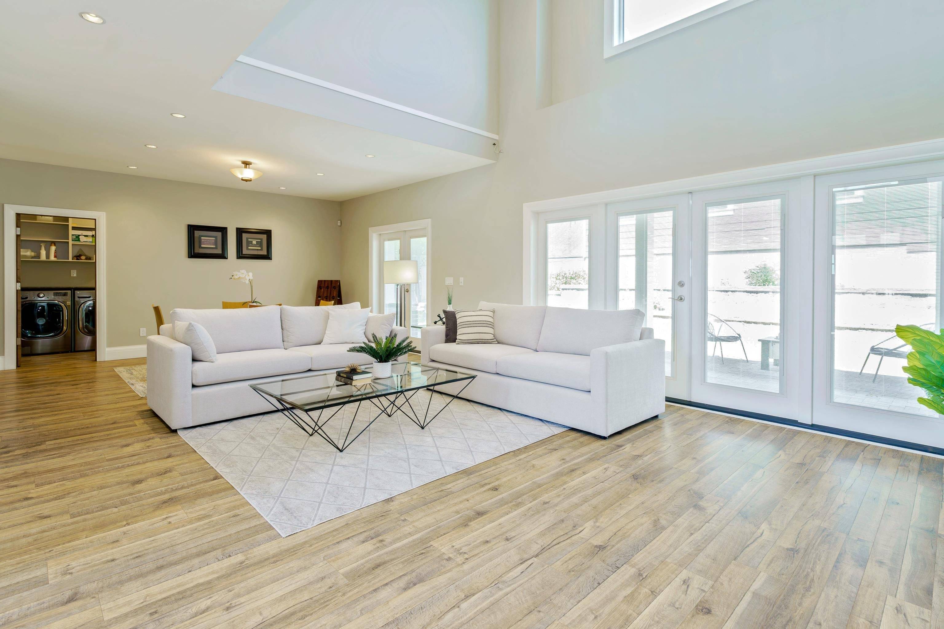 Coquitlam, BC V3K 3K8,1055 Charland AVE