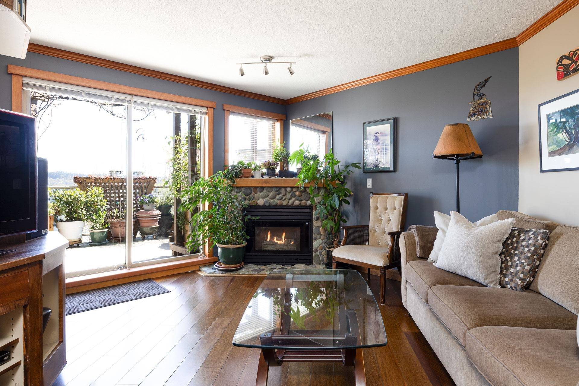 New Westminster, BC V3L 5T1,74 Richmond ST #305