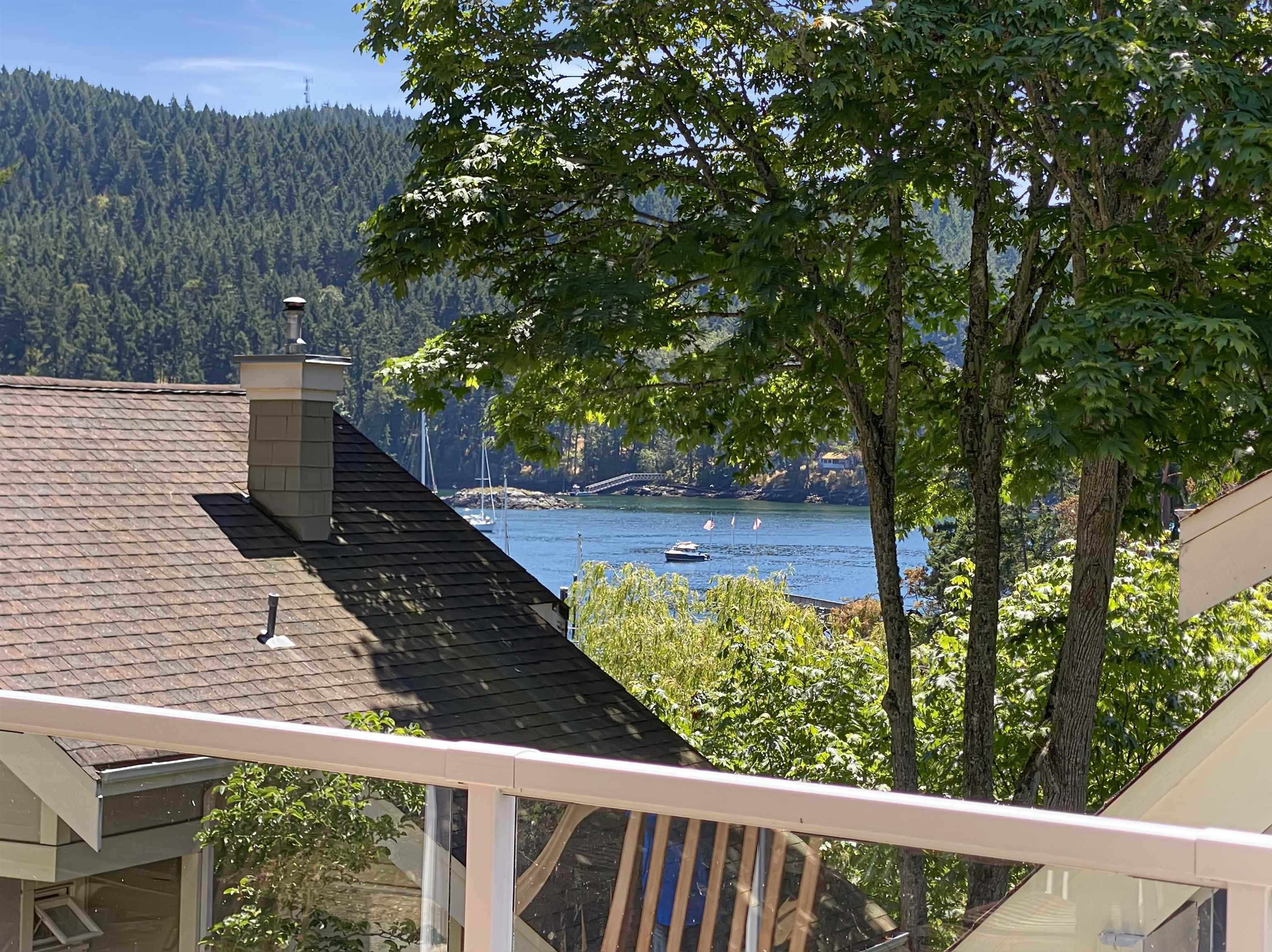Pender Island, BC V0N 2M1,2315 Mackinnon RD #23A