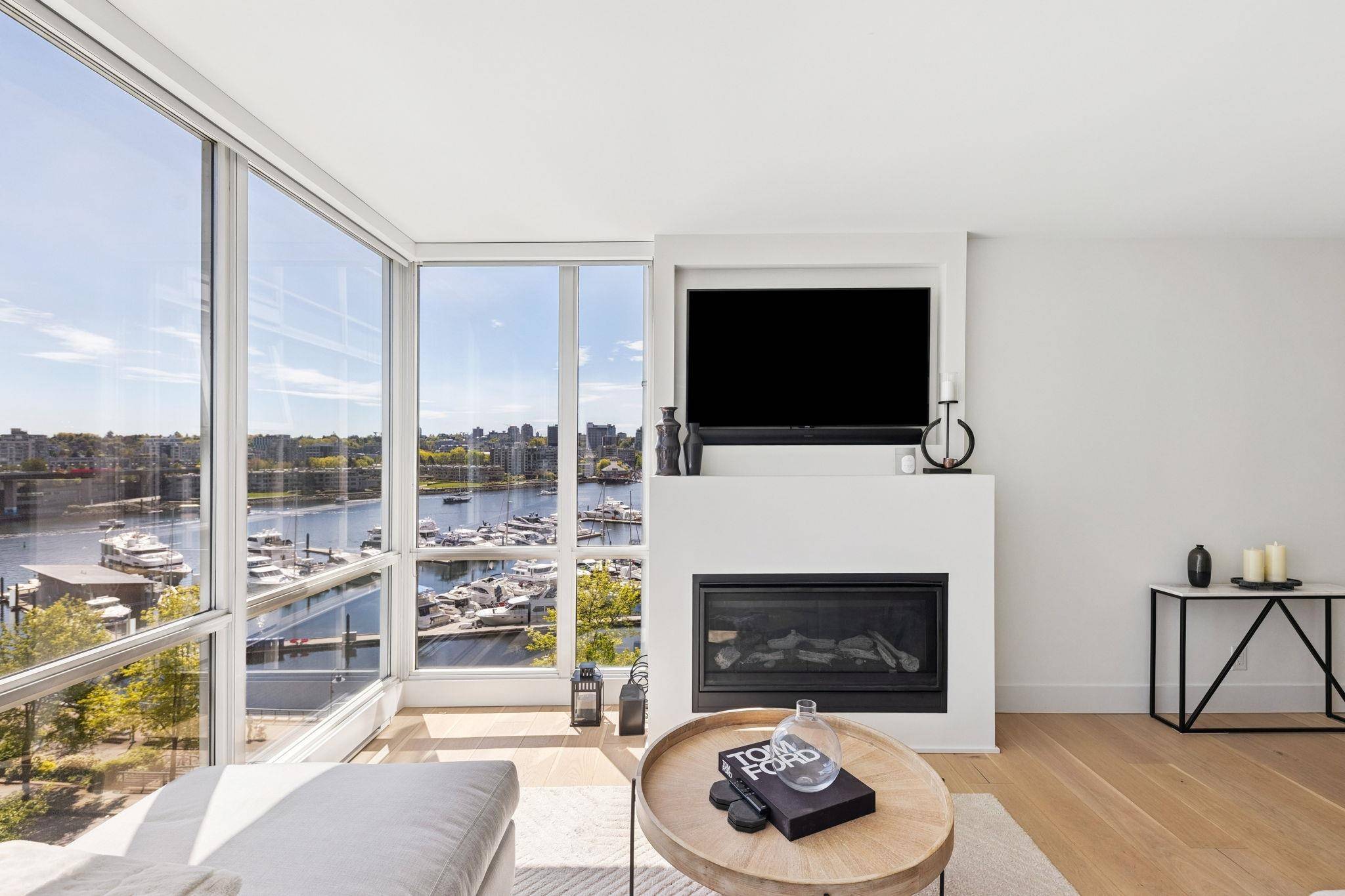 Vancouver, BC V6Z 2Z5,1077 Marinaside CRES #801