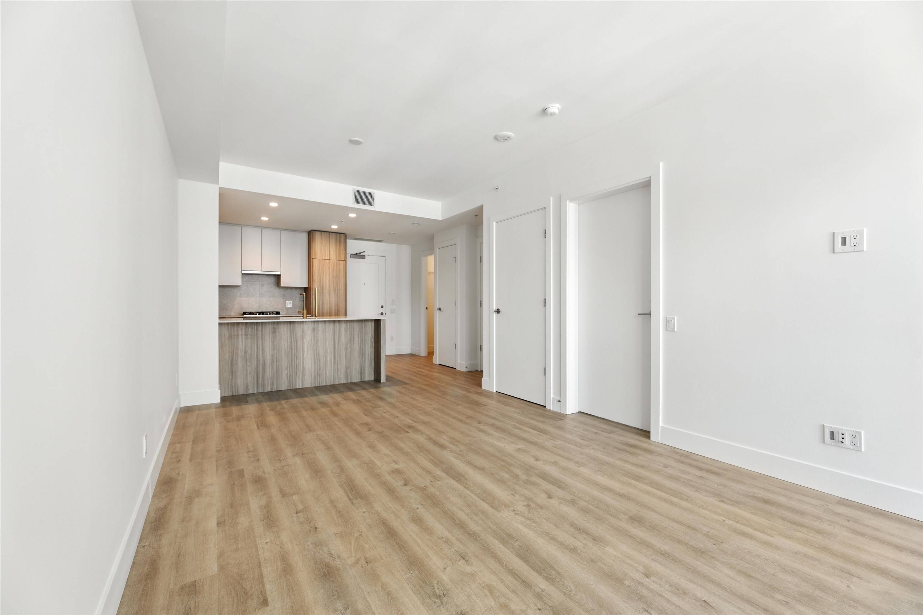 North Vancouver, BC V7J 0G1,2385 Emery CT #605