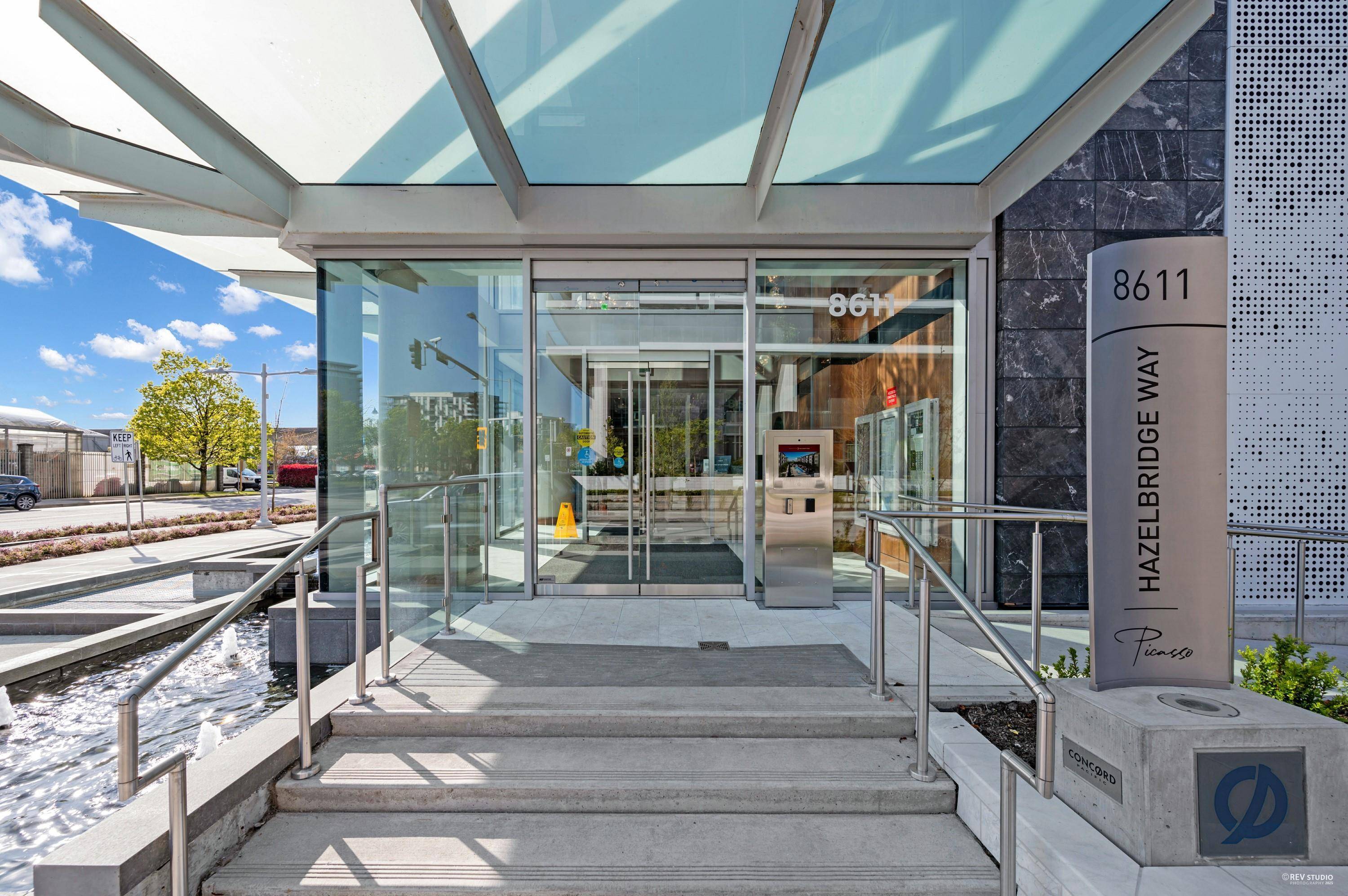 Richmond, BC V6X 0W8,8611 Hazelbridge WAY #416