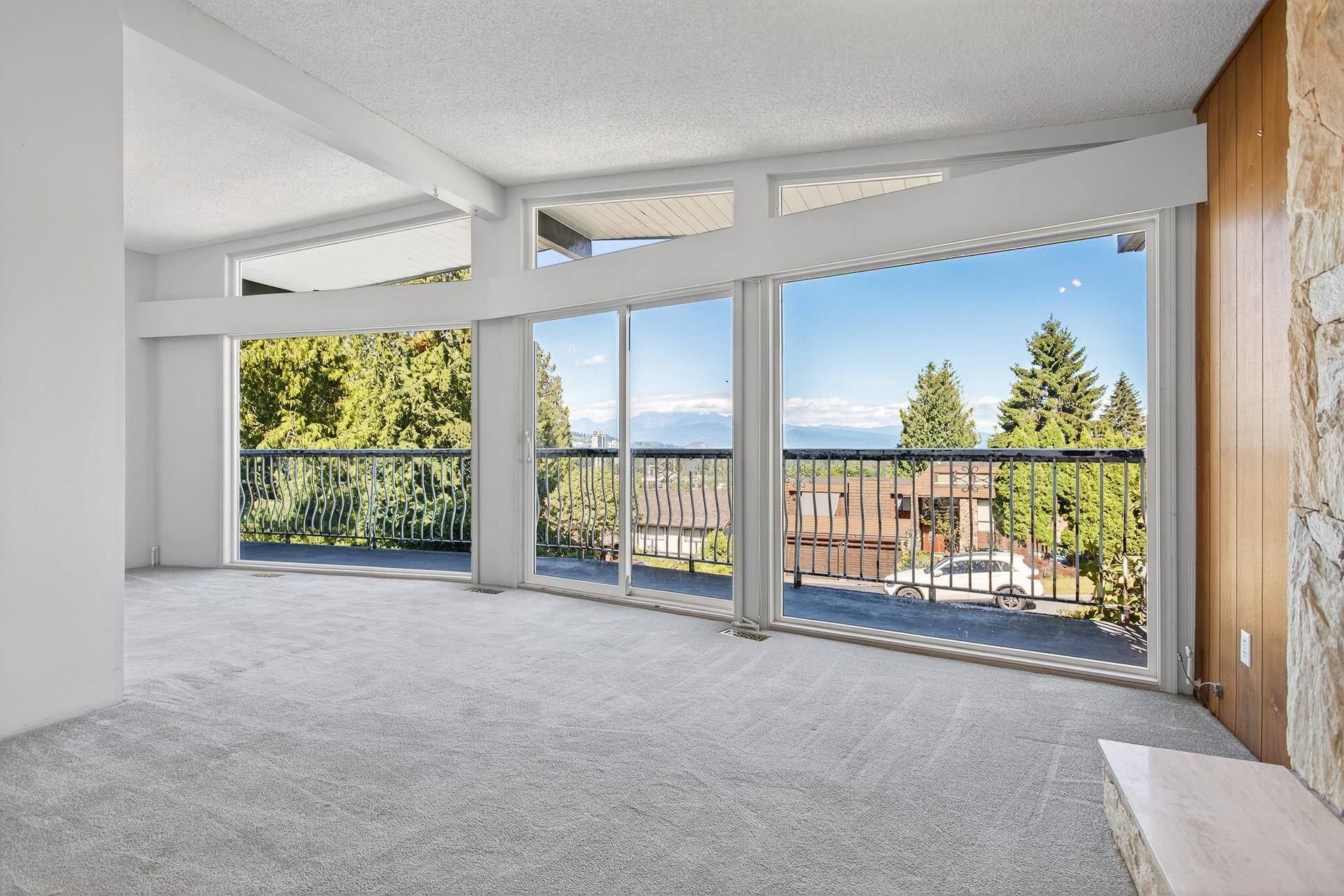 Coquitlam, BC V3C 4L2,1018 Dory ST