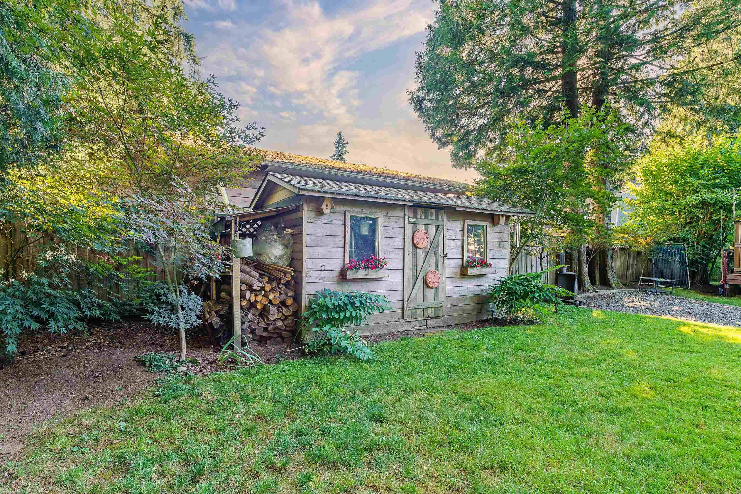 Langley, BC V1M 2R8,8962 Glover RD