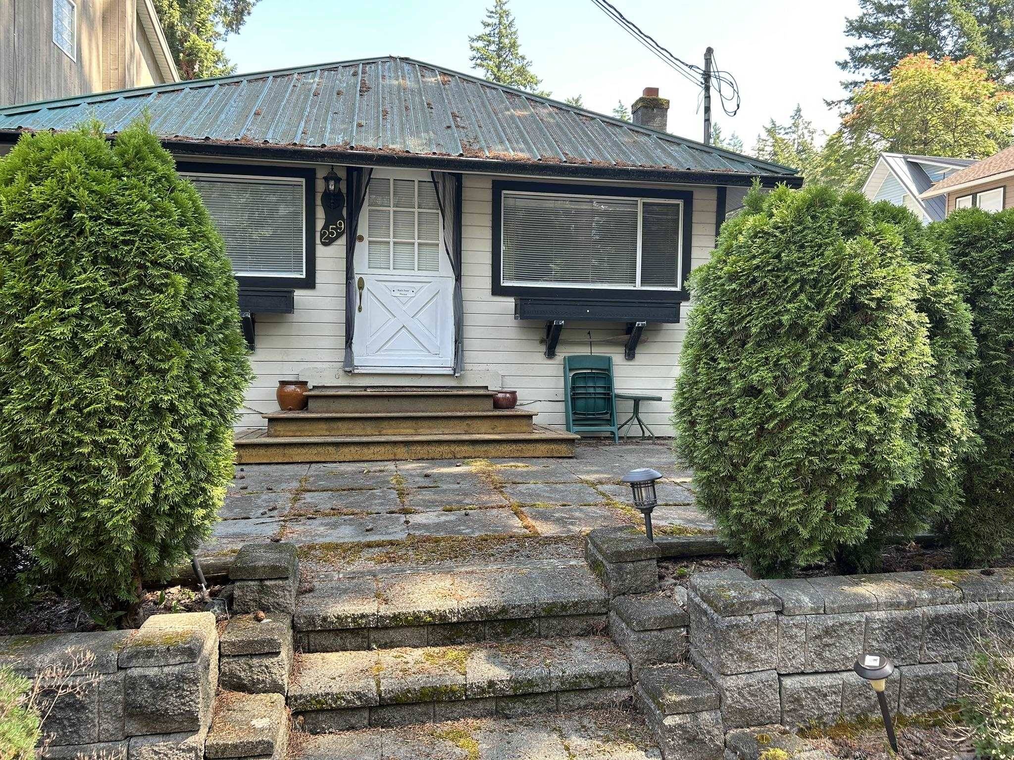Cultus Lake, BC V2R 4Z3,259 1st AVE
