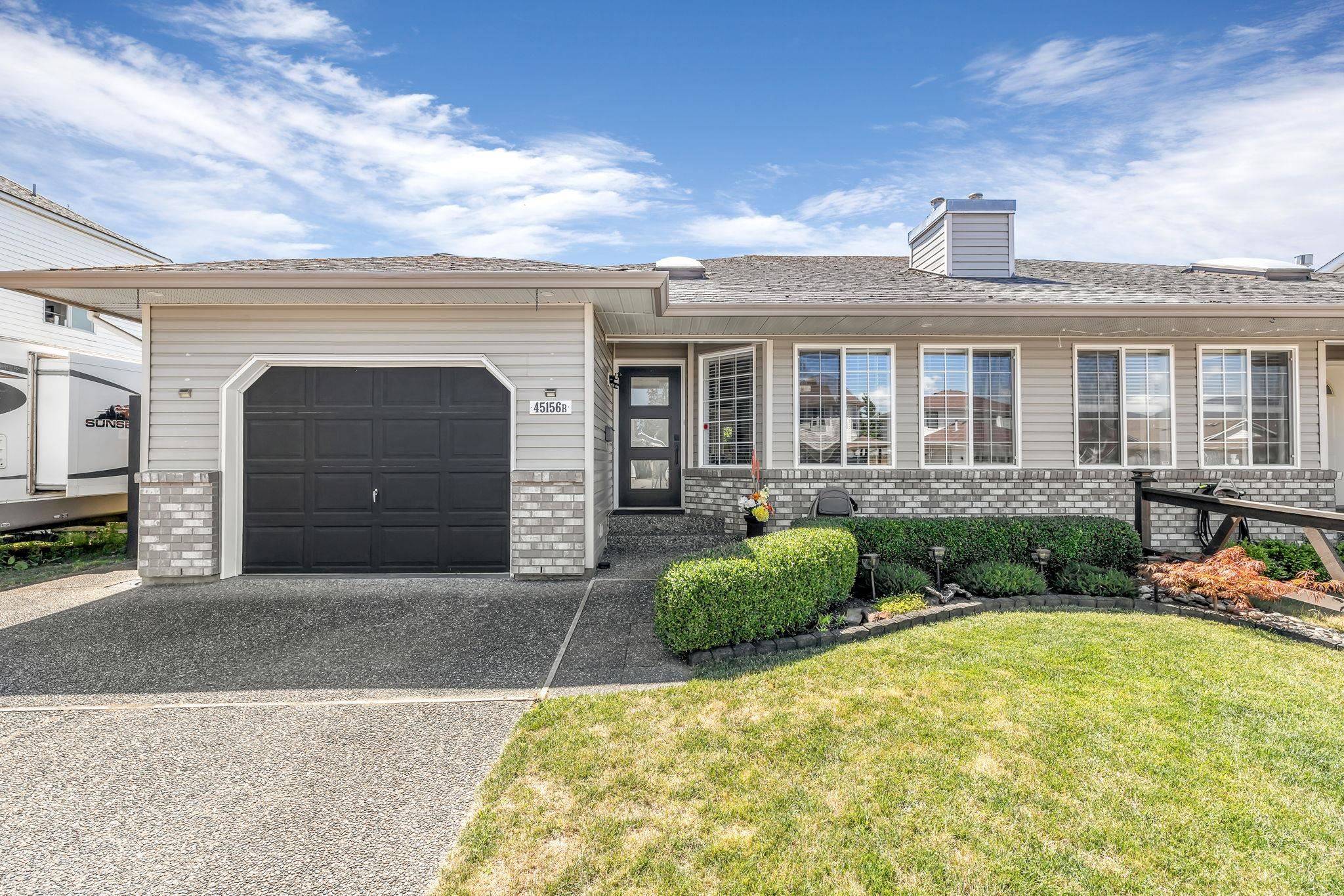 Chilliwack, BC V2R 3E5,45156 Cumberland AVE #2