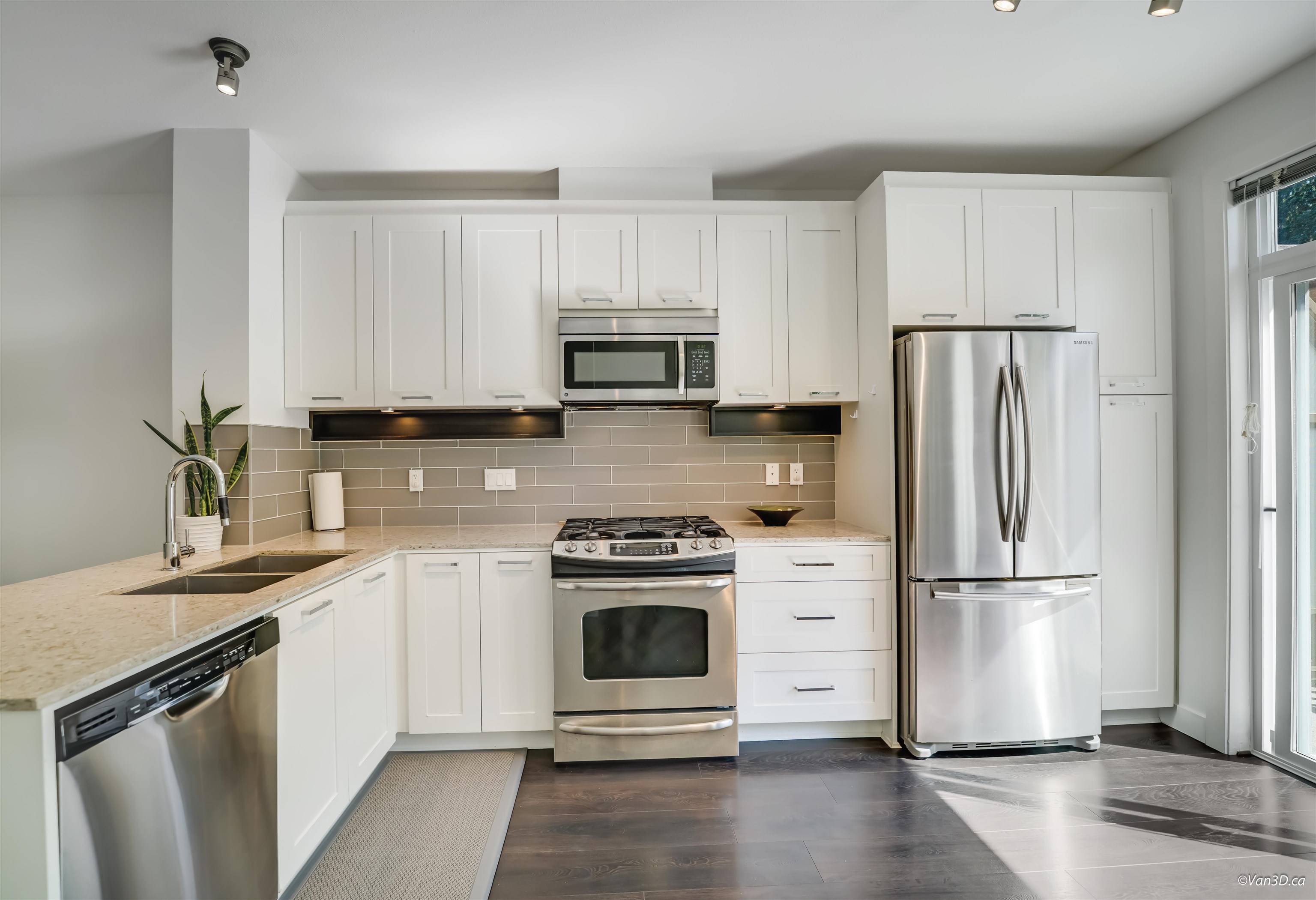 Coquitlam, BC V3E 0H2,3395 Galloway AVE #35
