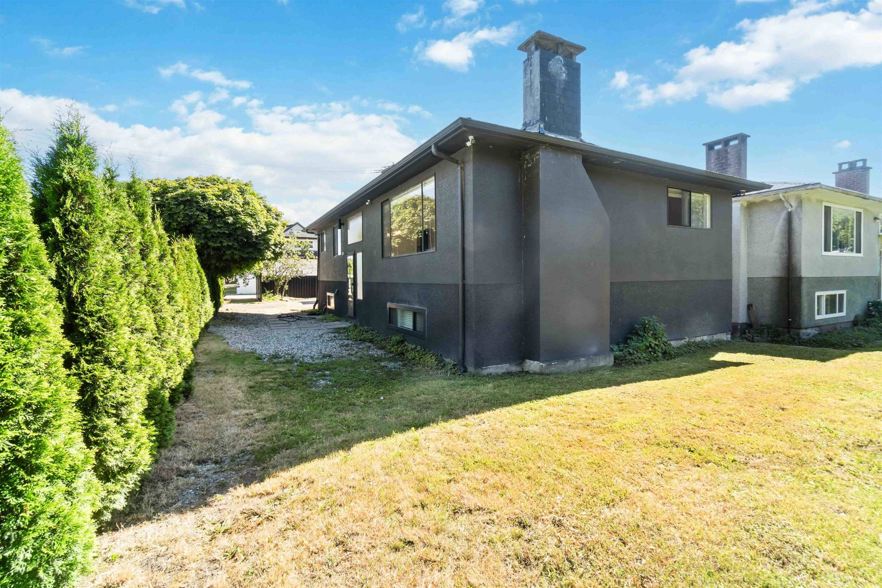 Vancouver, BC V5M 3Y2,1825 Skeena ST