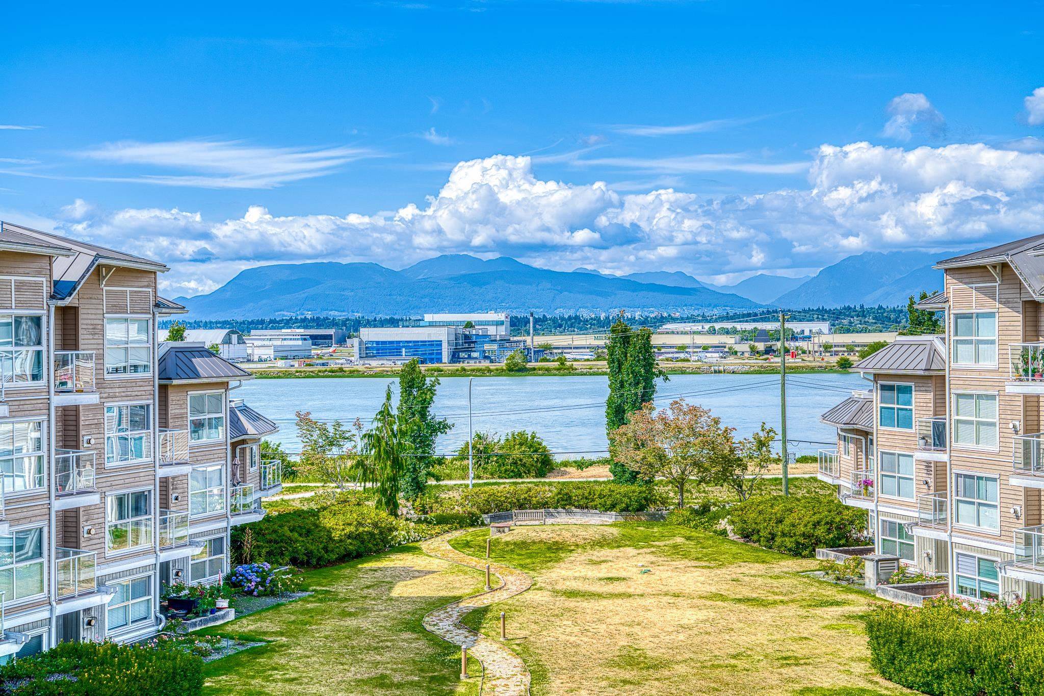 Richmond, BC V7C 5P5,5880 Dover CRES #426