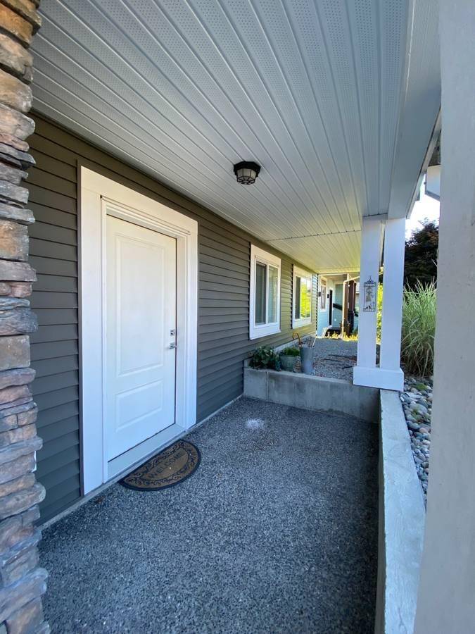 Maple Ridge, BC V4R 2R3,232 A ST