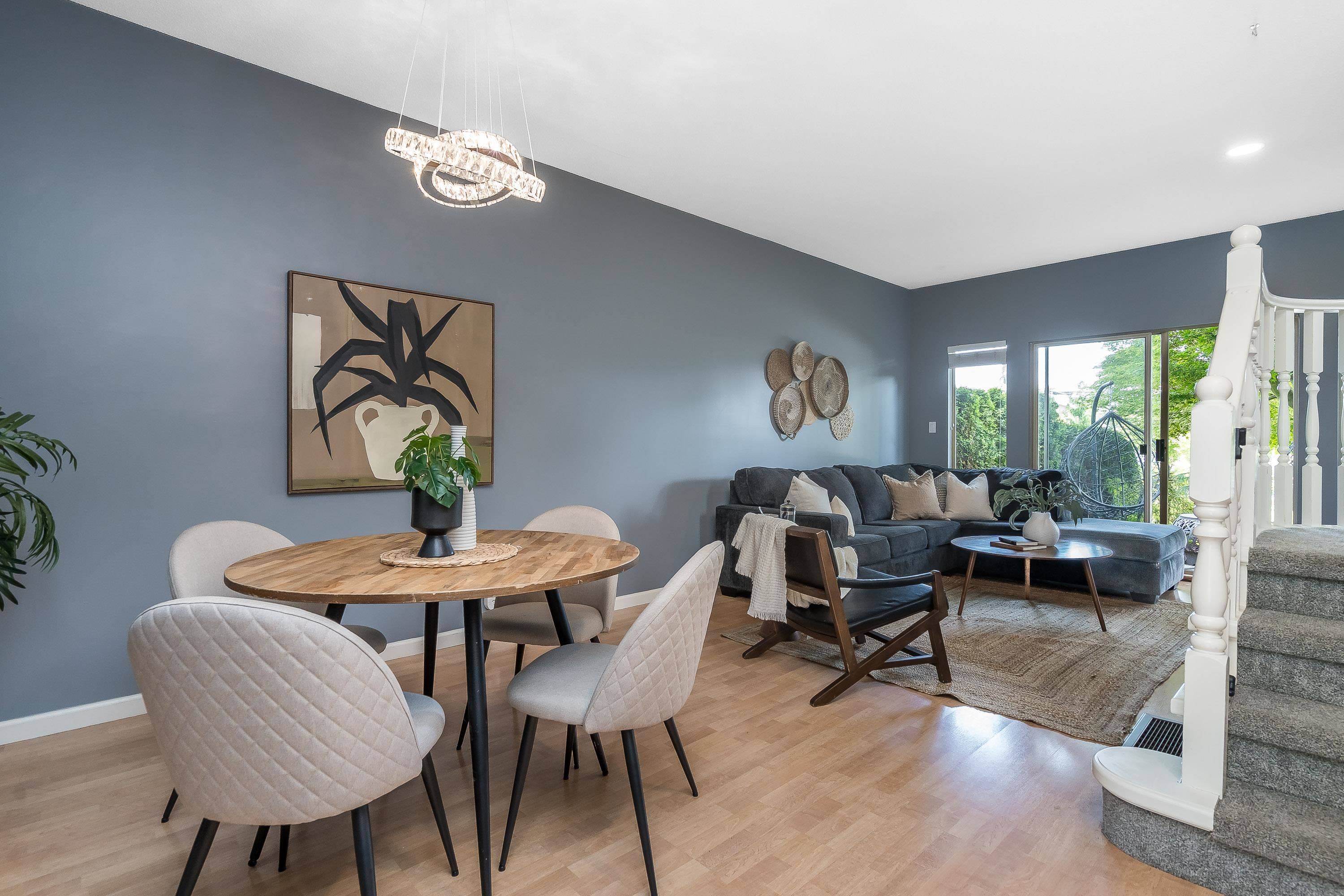 White Rock, BC V4B 2R5,15411 Russell AVE