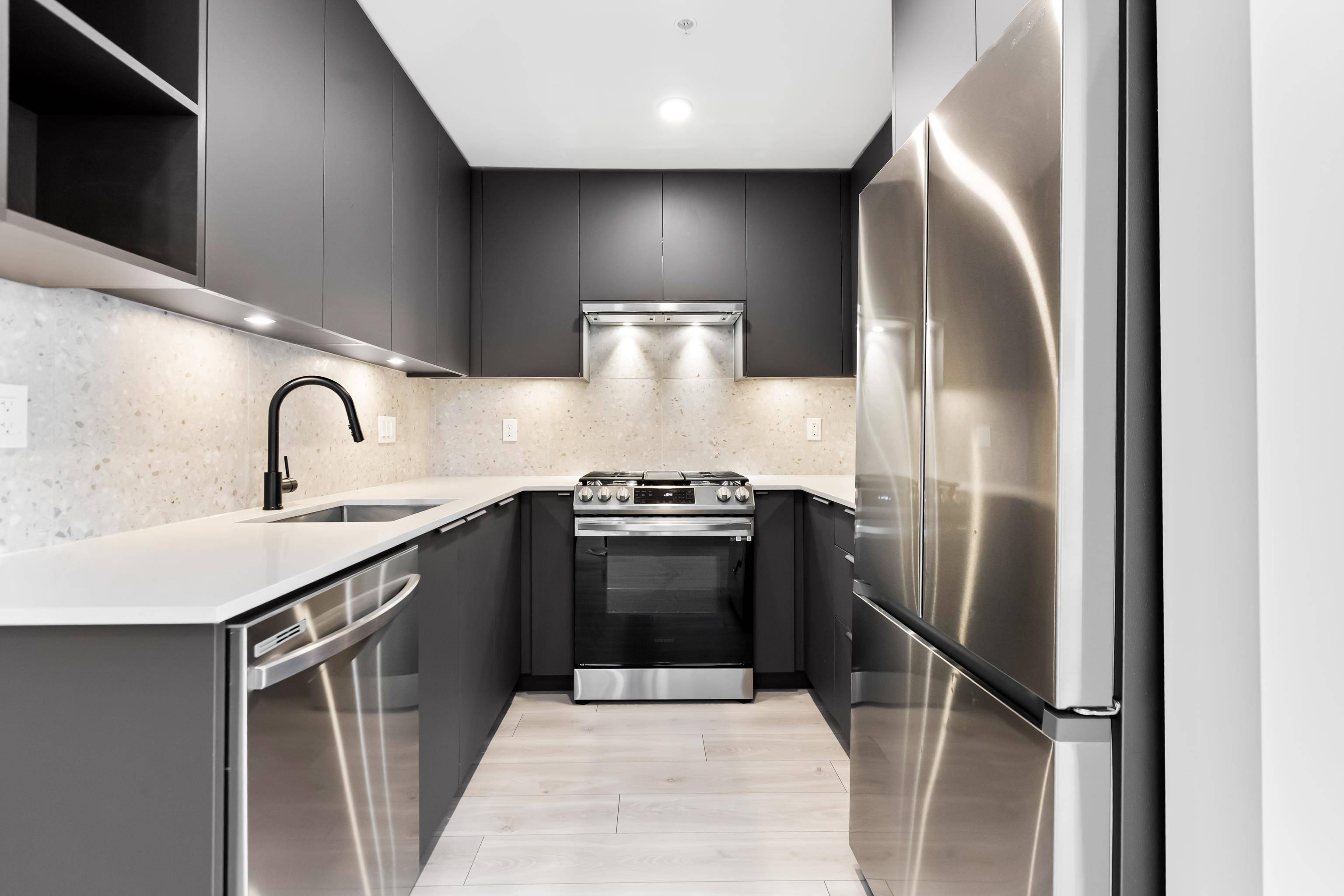 Langley, BC V2Y 3X1,7920 206 ST #206
