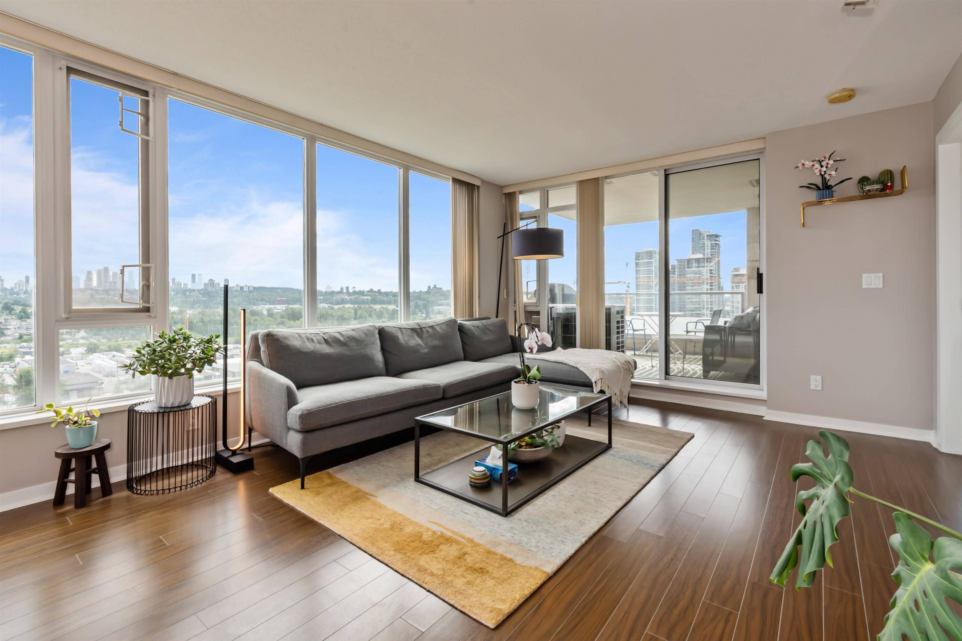 Burnaby, BC V5C 0E9,2133 Douglas RD #1808