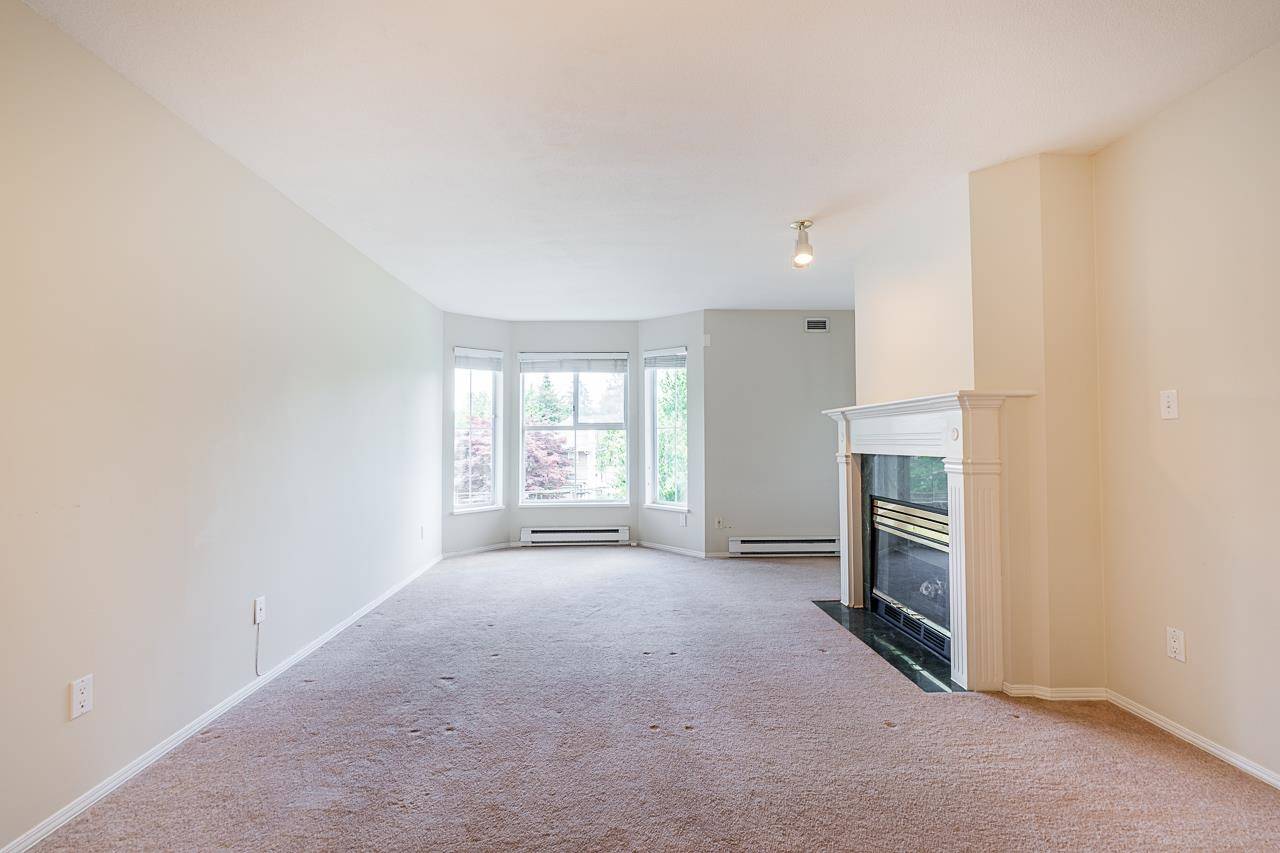 Surrey, BC V3R 0T6,15110 108 AVE #314