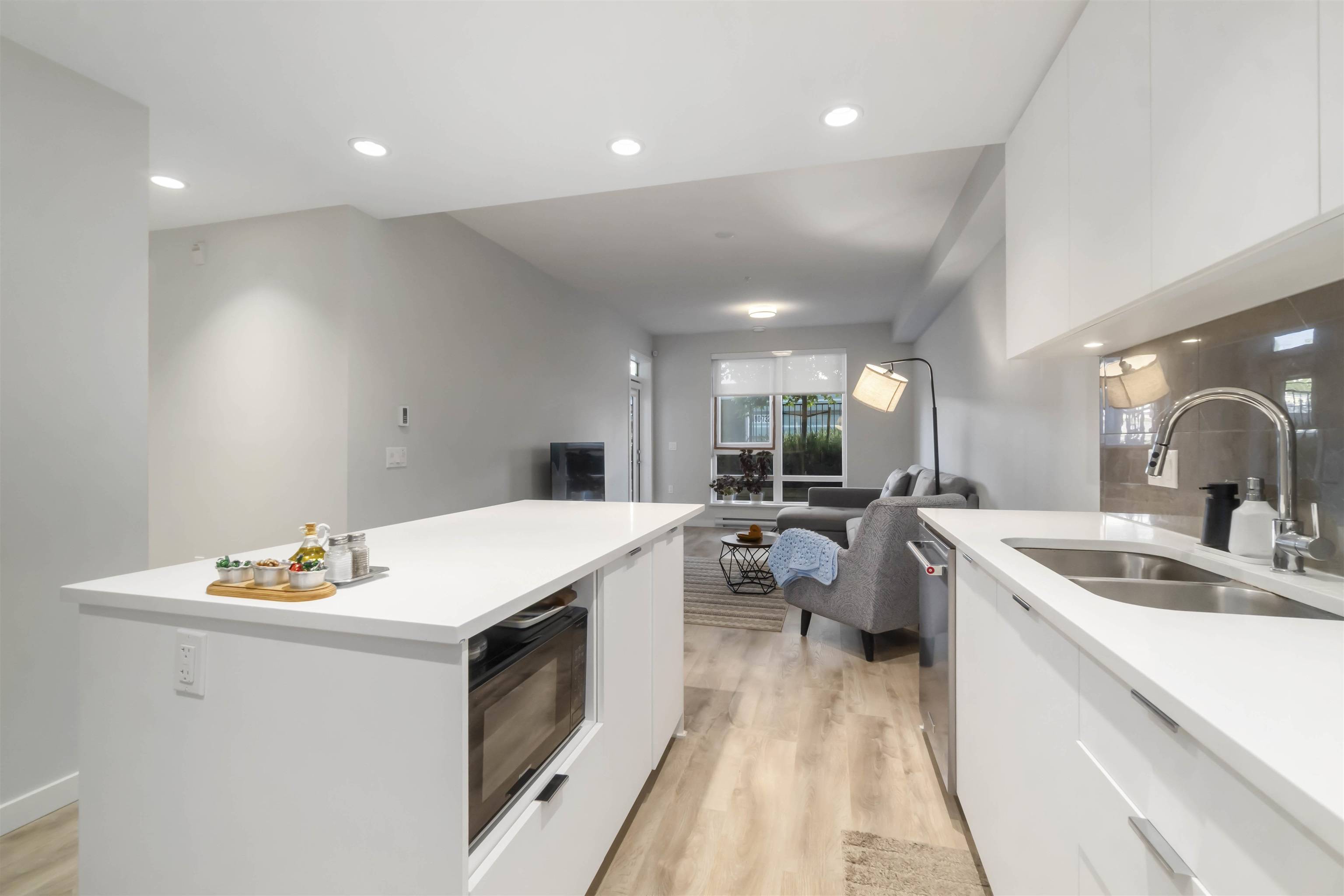 Coquitlam, BC V3J 0N4,615 Cottonwood AVE #206